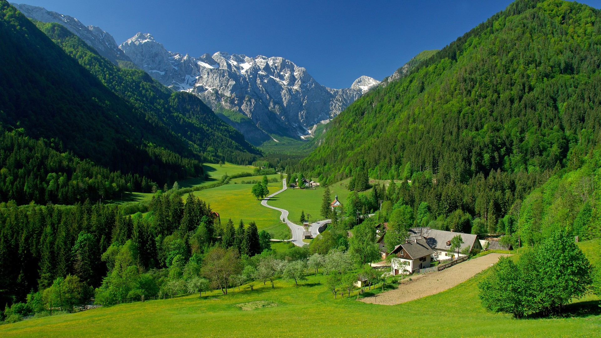 热门风景 村庄 丘陵 山脉 树木 阿尔卑斯山 自然 电脑 壁纸 3840×2160