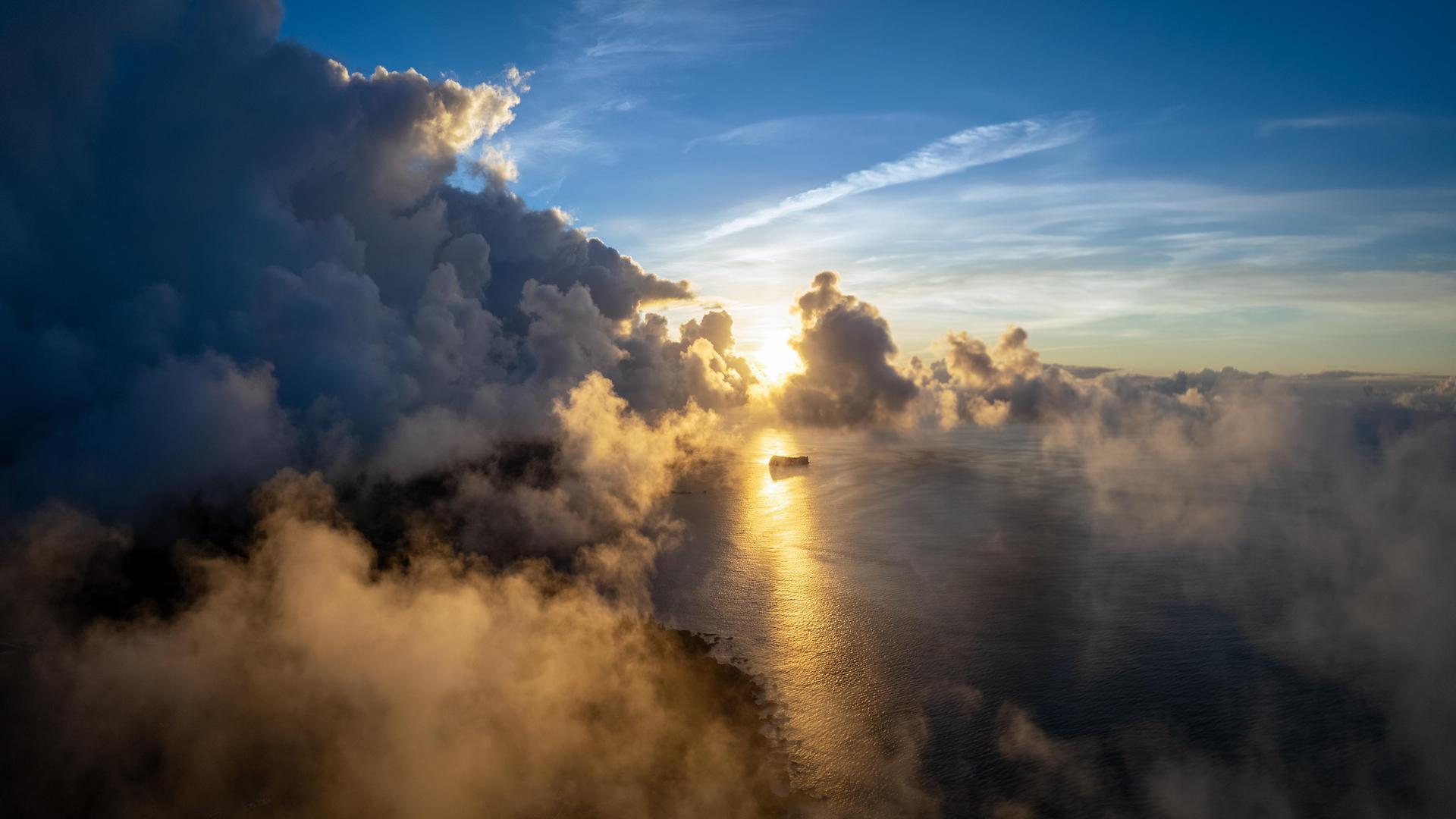 热门亚速尔群岛 岛屿 海岸 日出 云 海 风景 自然 天空 高清壁纸 3840×2160