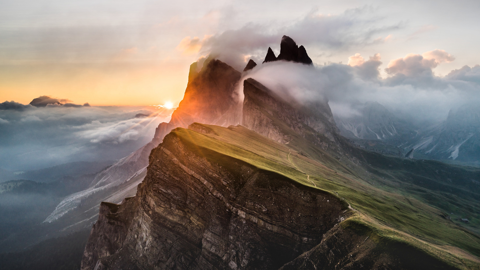山脉 风景 阳光 云层 景深 日出 天空 橙色天空 无水印壁纸 3840×2160