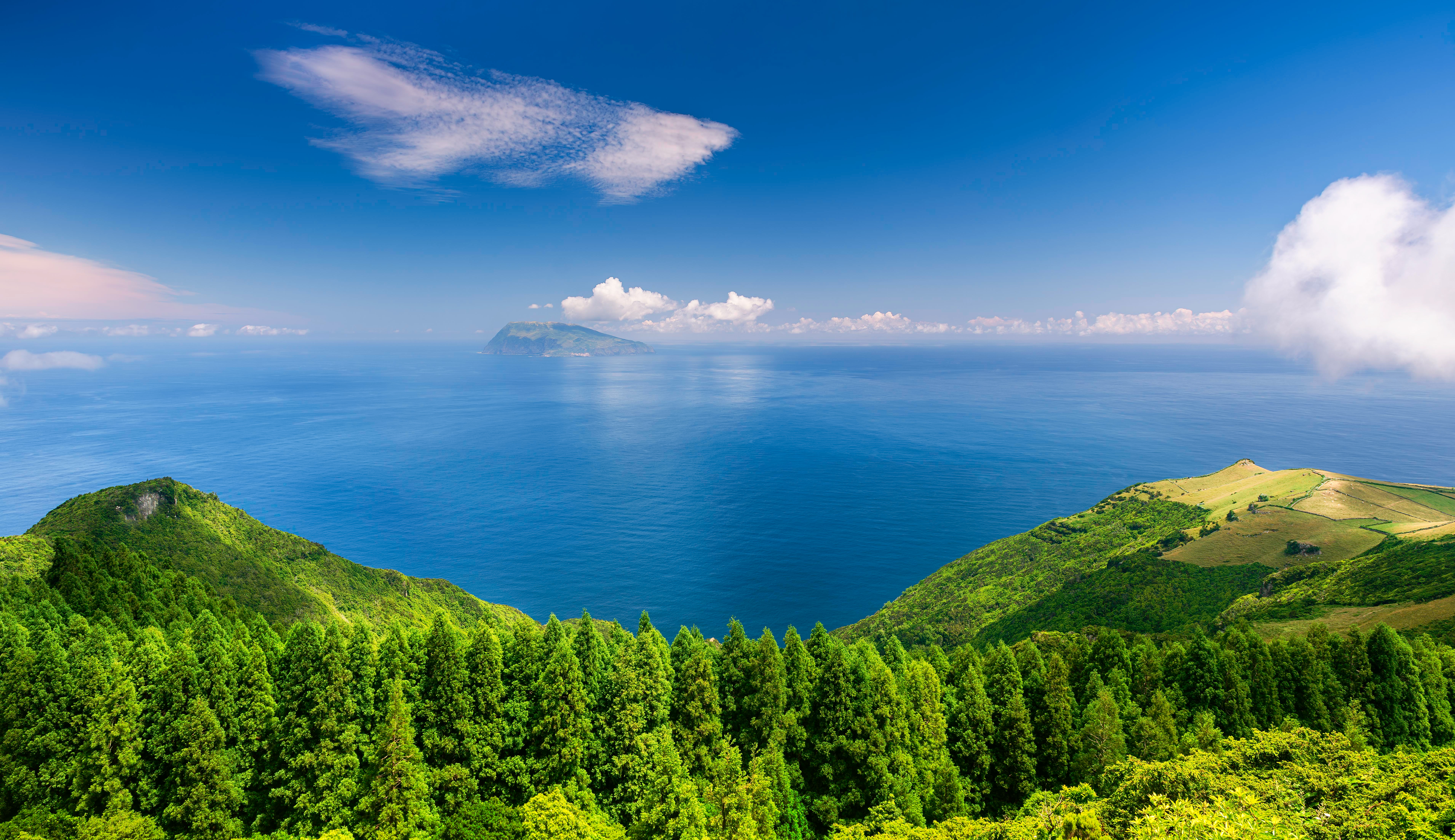 自然 景观 水 海 云 天空 树木 地平线 远景 岛屿 海岸 4K高清壁纸 7641×4413