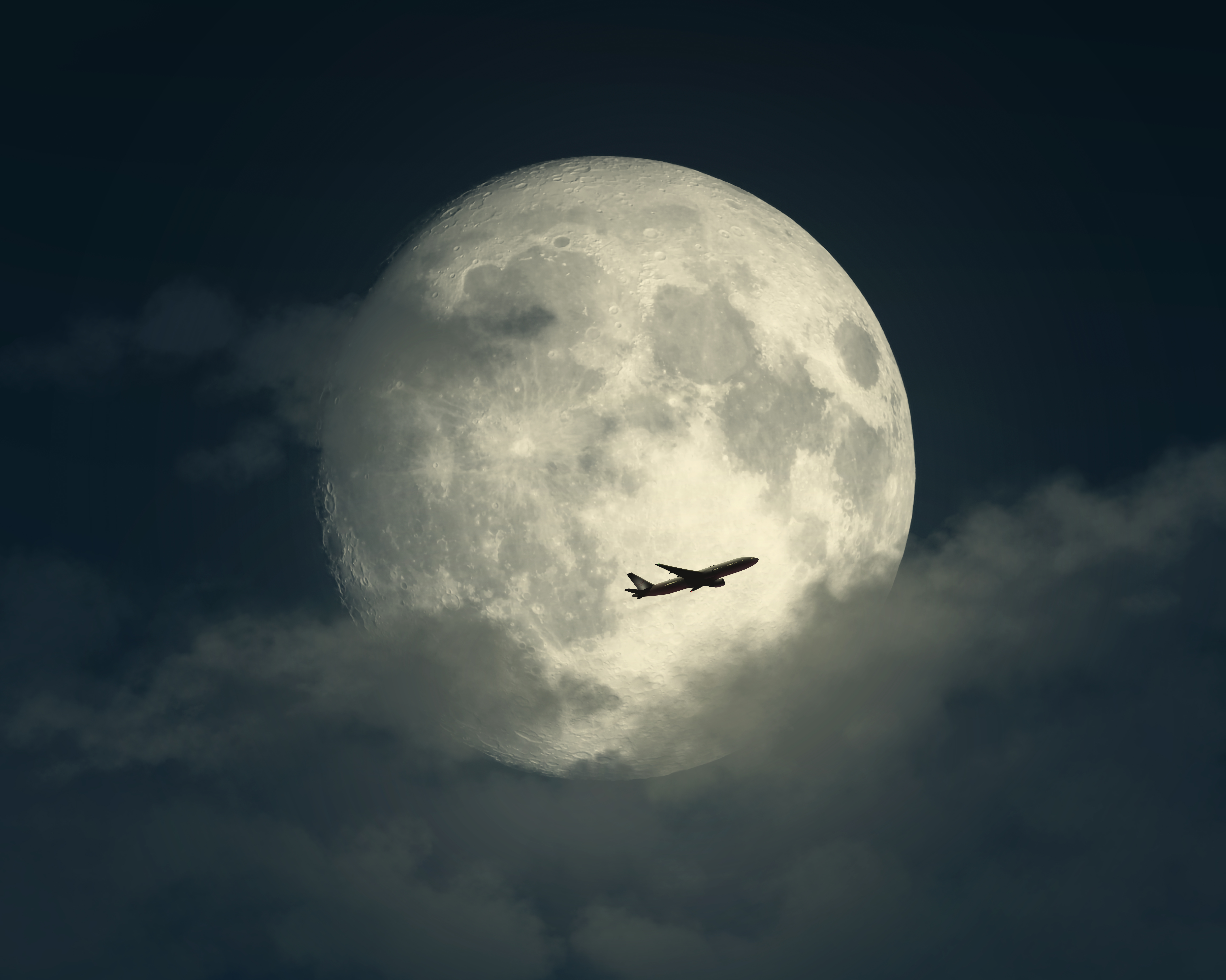 精选插图 月亮 云 天空 夜晚 飞机 极简主义 飞行 满月 高清壁纸 7500×6000