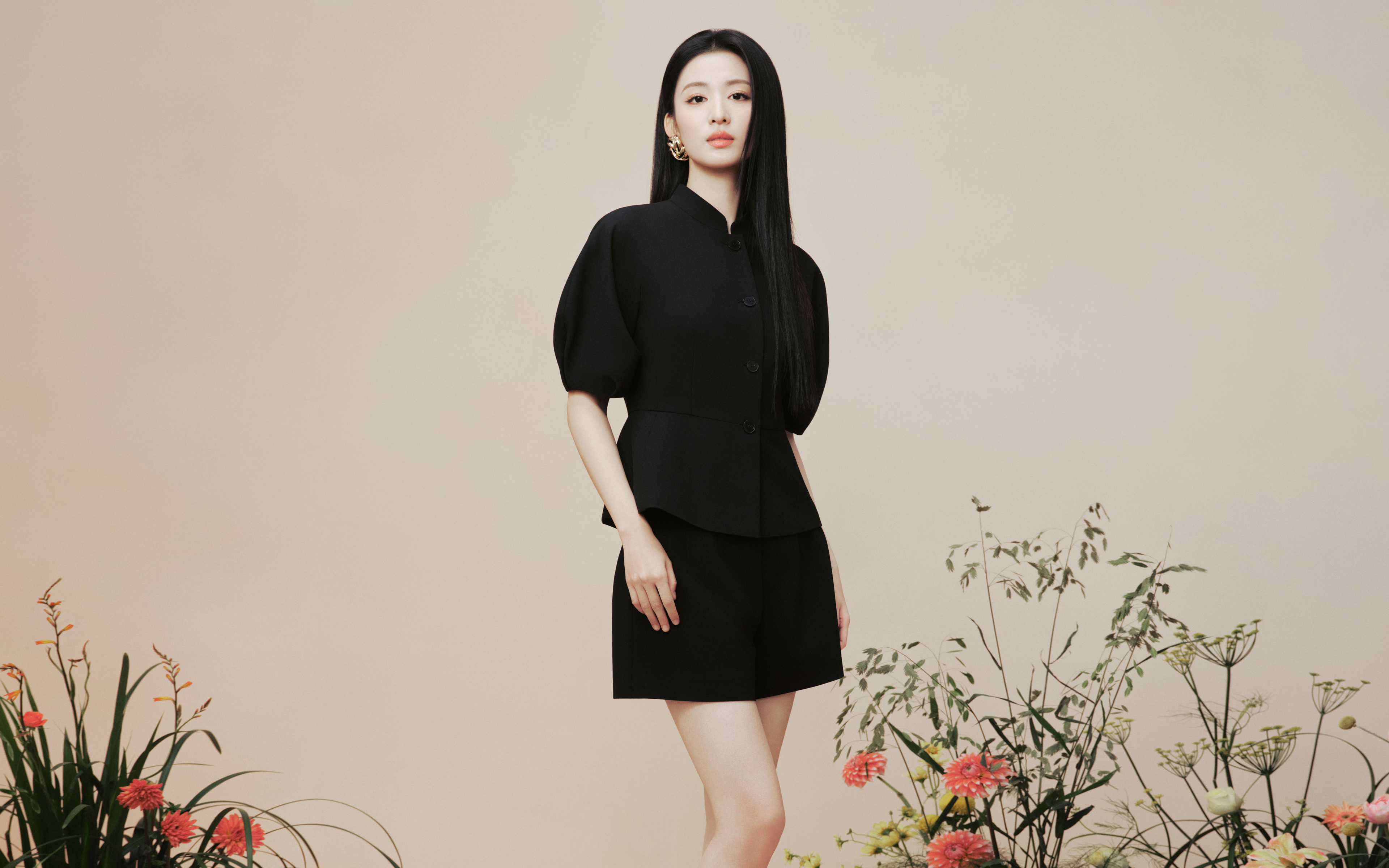 王楚然 黑色 套装 美女 无水印壁纸 3840×2400