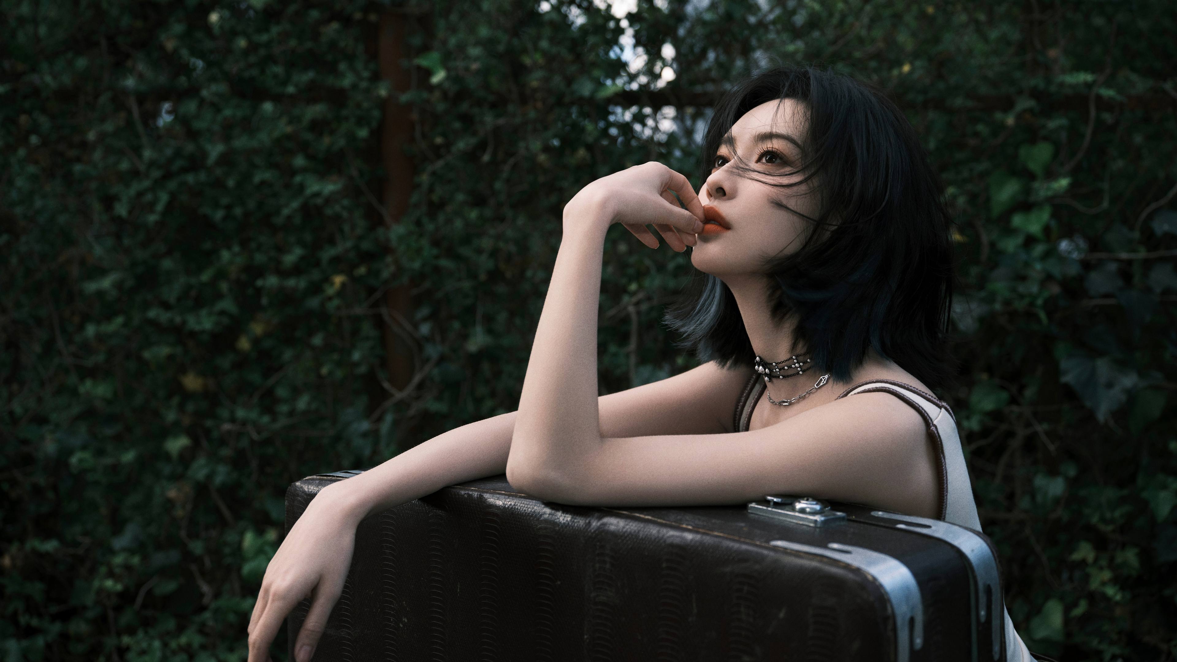 孟子义 旅行 行李箱 美女 4K高清壁纸 3840×2160