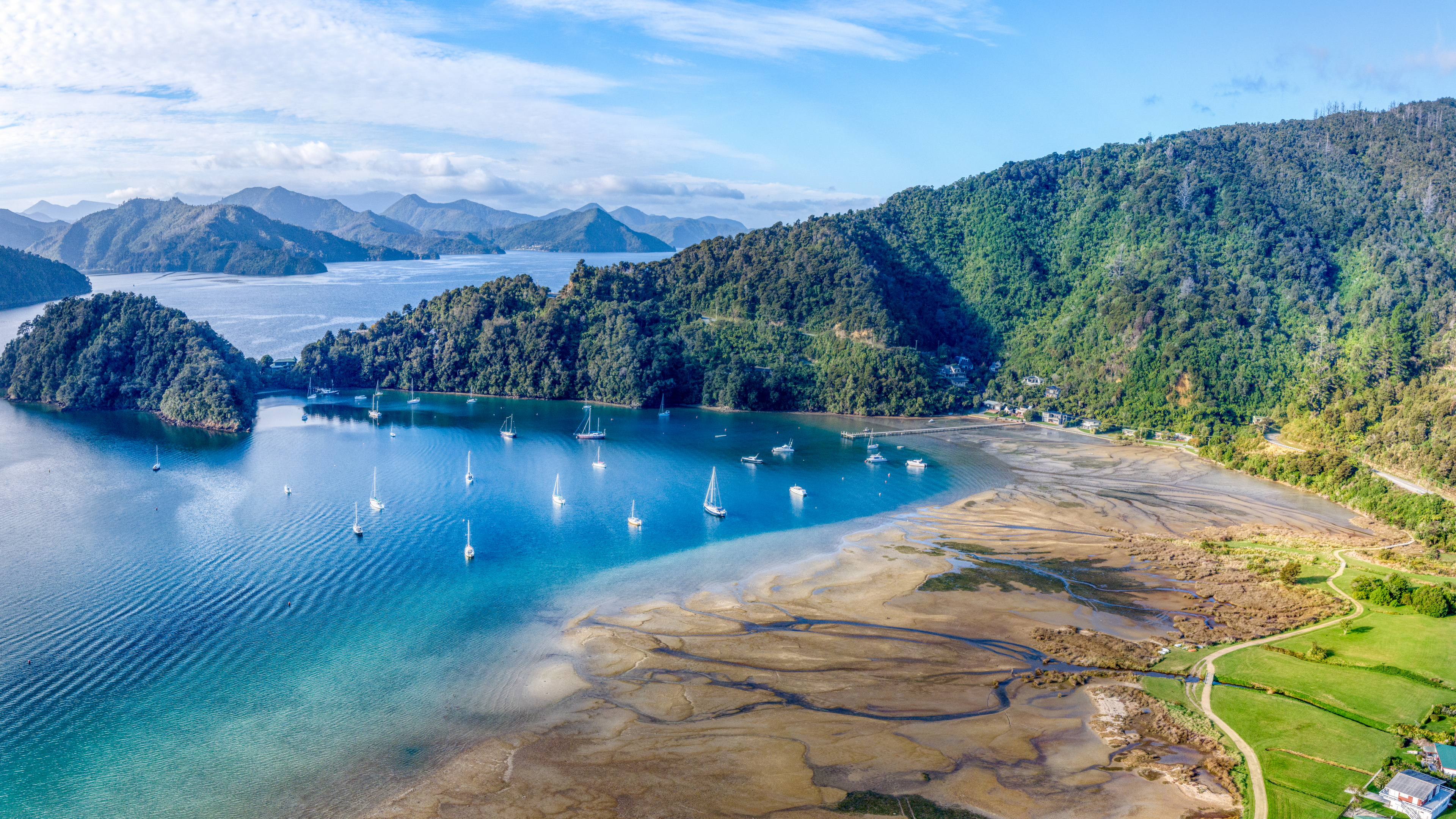 热门风景 水 山脉 海湾 船 海滩 丘陵 高清壁纸 3840×2160