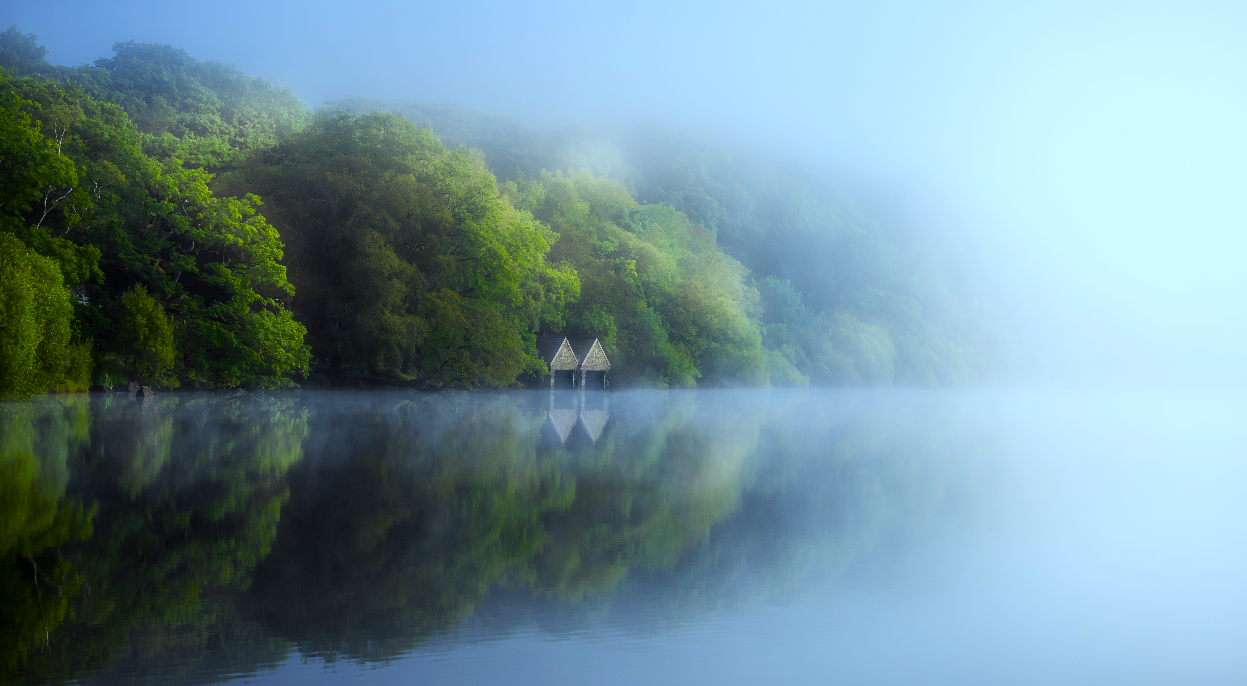 自然 景观 树木 森林 雾 湖泊 水 小屋 废弃 壁纸 4000×2200
