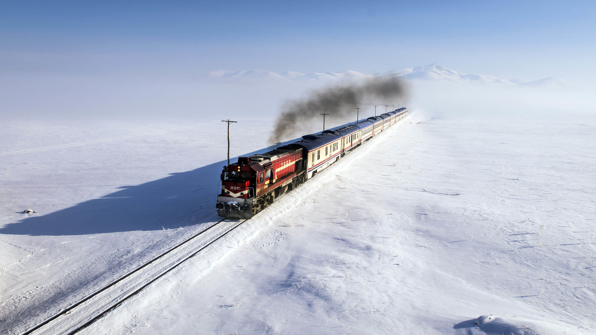 绚丽火车 机车 雪地 雪 机械 自然 风景 电脑 桌面壁纸 3840×2160