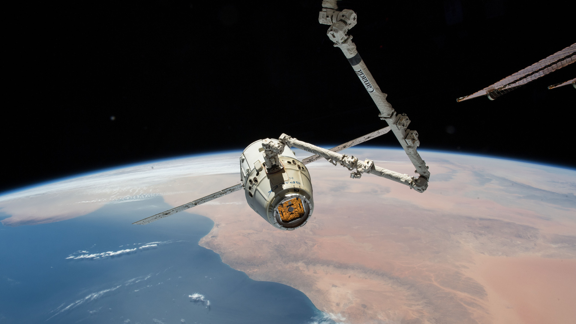 空间 地球 国际空间站 宇宙 星空 科技 电脑 4K高清壁纸 5568×3712