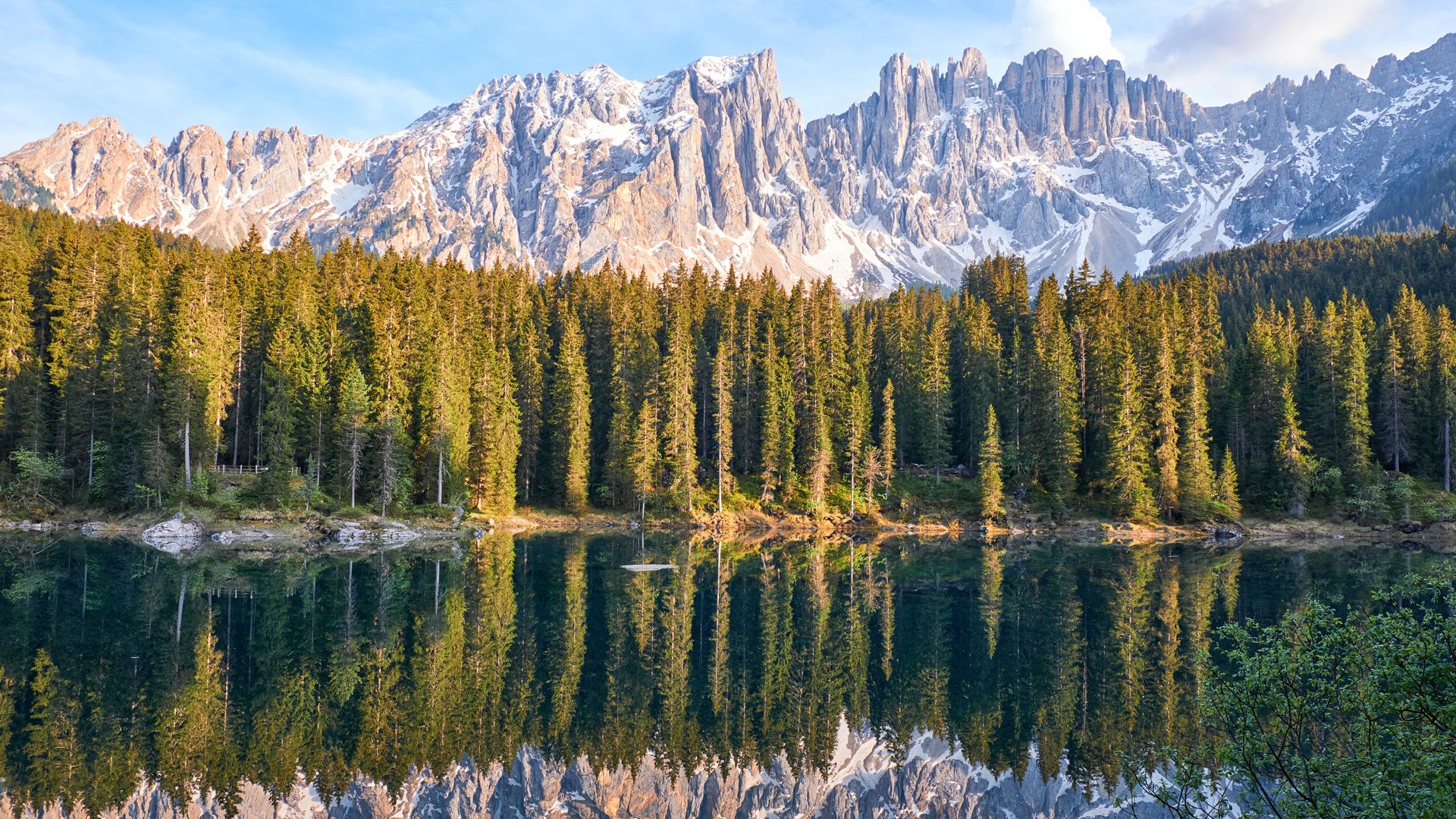 山 雪 森林 反射 风景 自然 河流 湖泊 白云 石 电脑 壁纸 6040×3916
