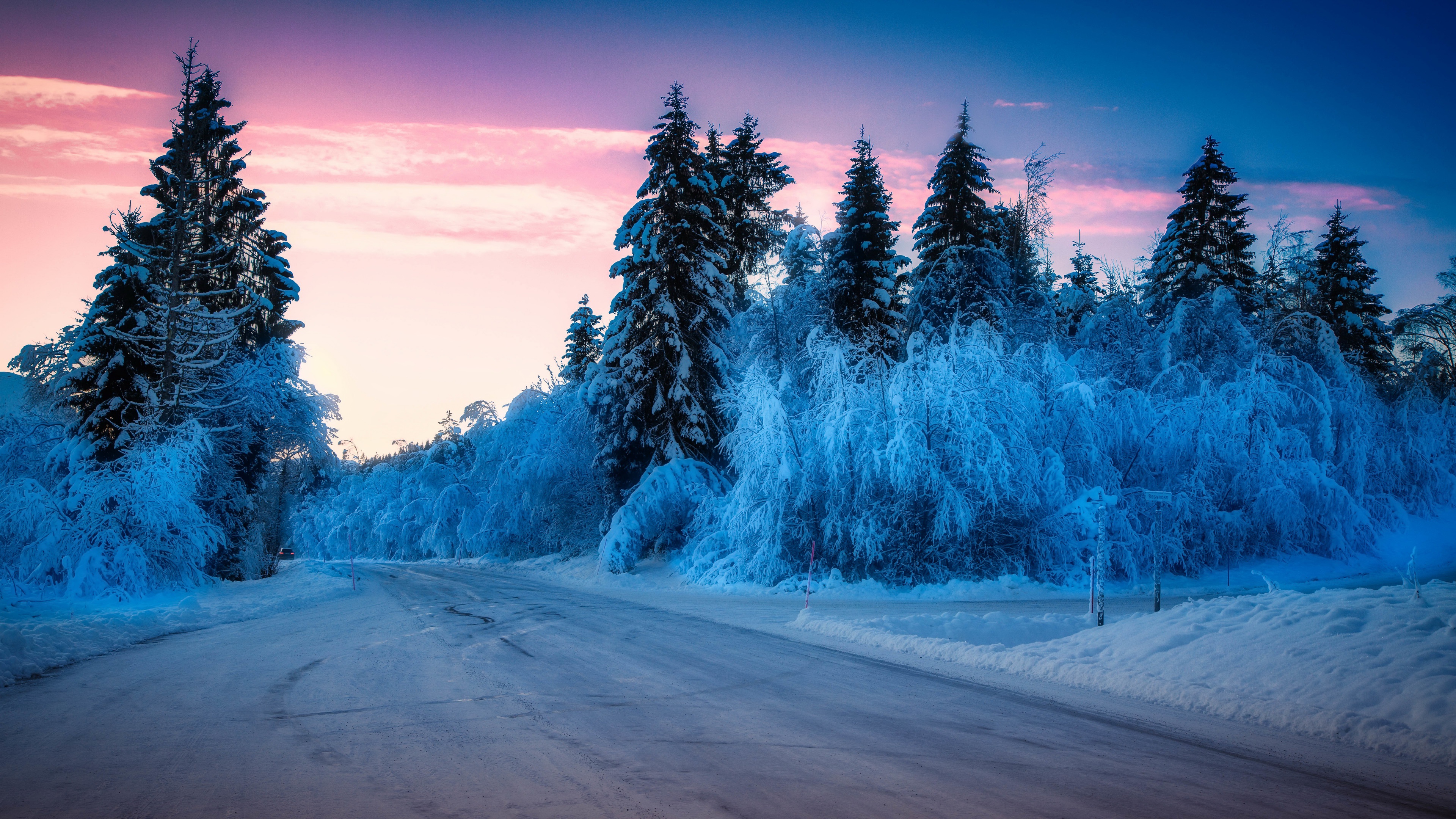 精选冬天 户外 冰 寒冷 雪 道路 紫色天空 阳光 4K壁纸 3840×2160