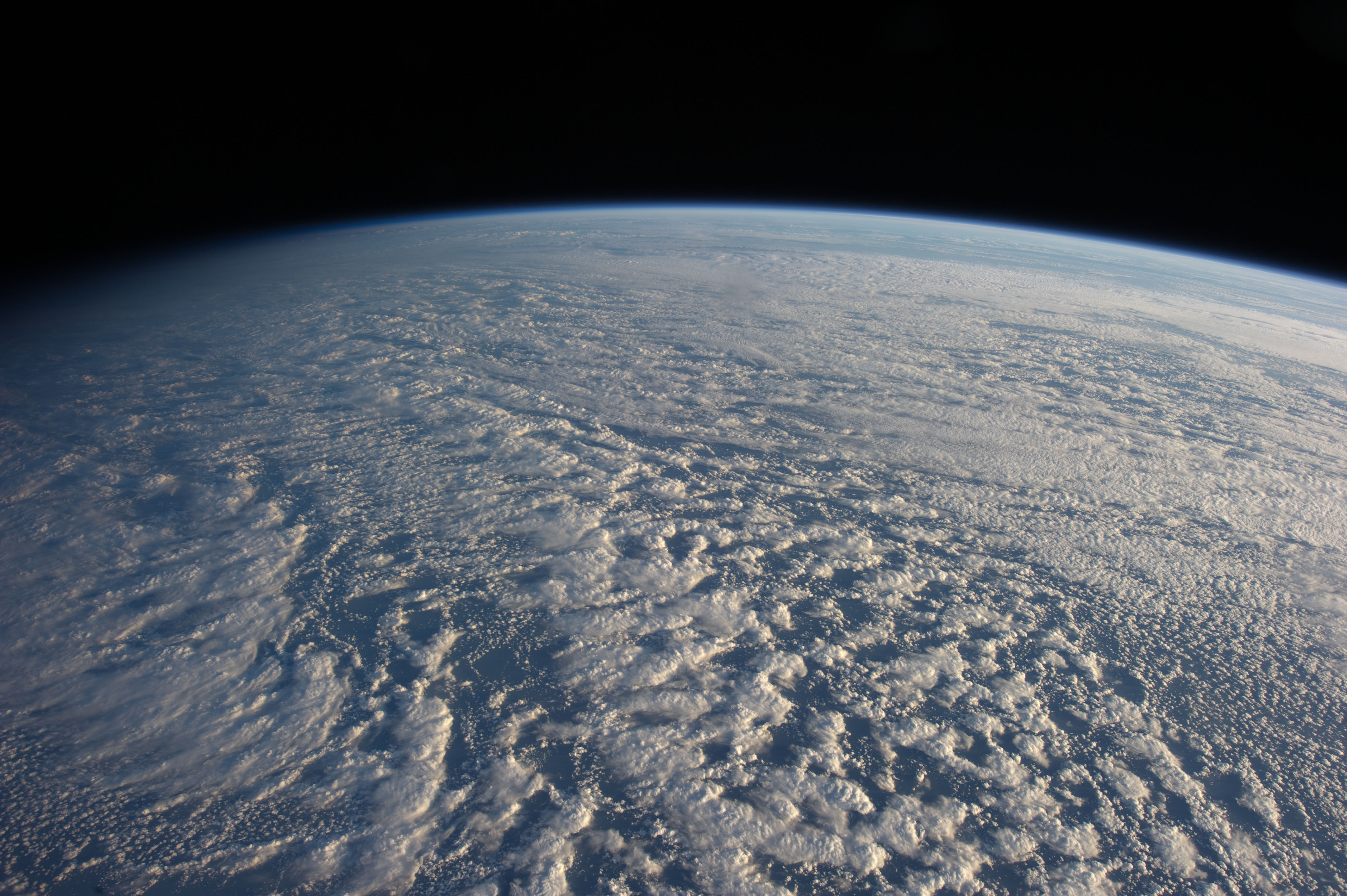 云 太空 海洋 轨道站 宇航局 空间站 手机壁纸 4256×2832