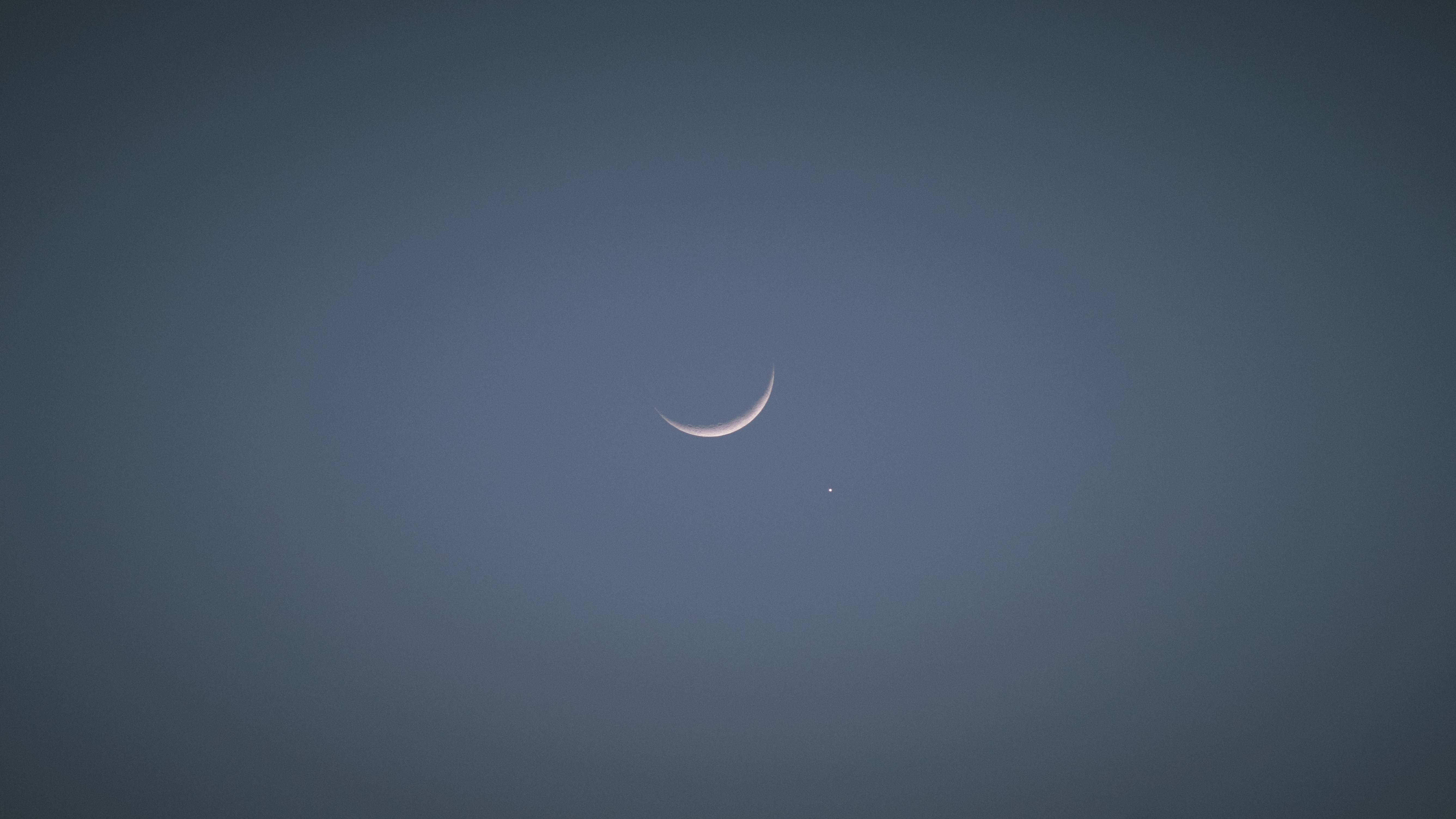 月亮 天空 夜晚 金星 简单背景 极简主义 高清壁纸 5346×3007