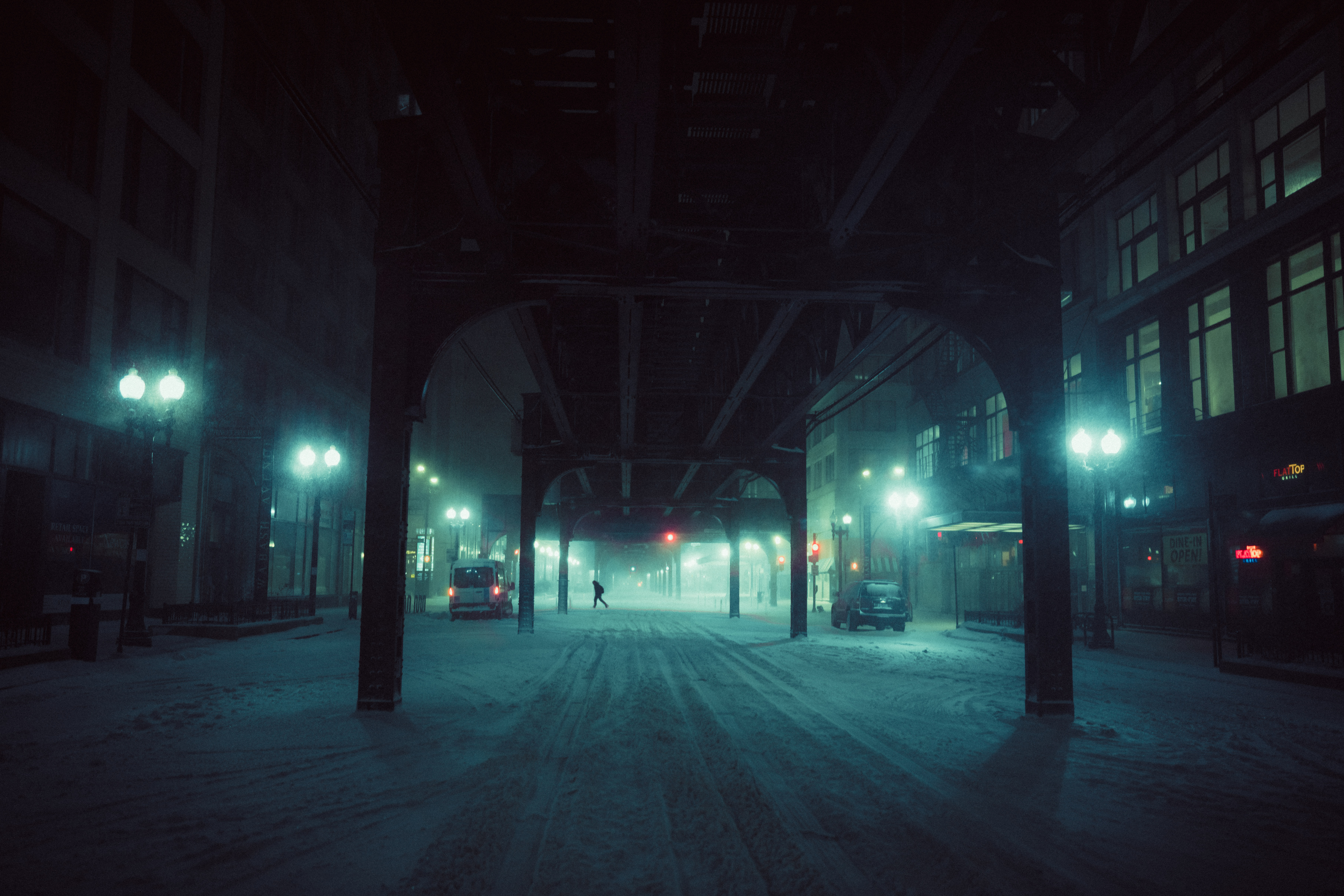 城市 建筑 黑暗 夜晚 胶片 颗粒 寒冷 雪 汽波 壁纸 7127×4754