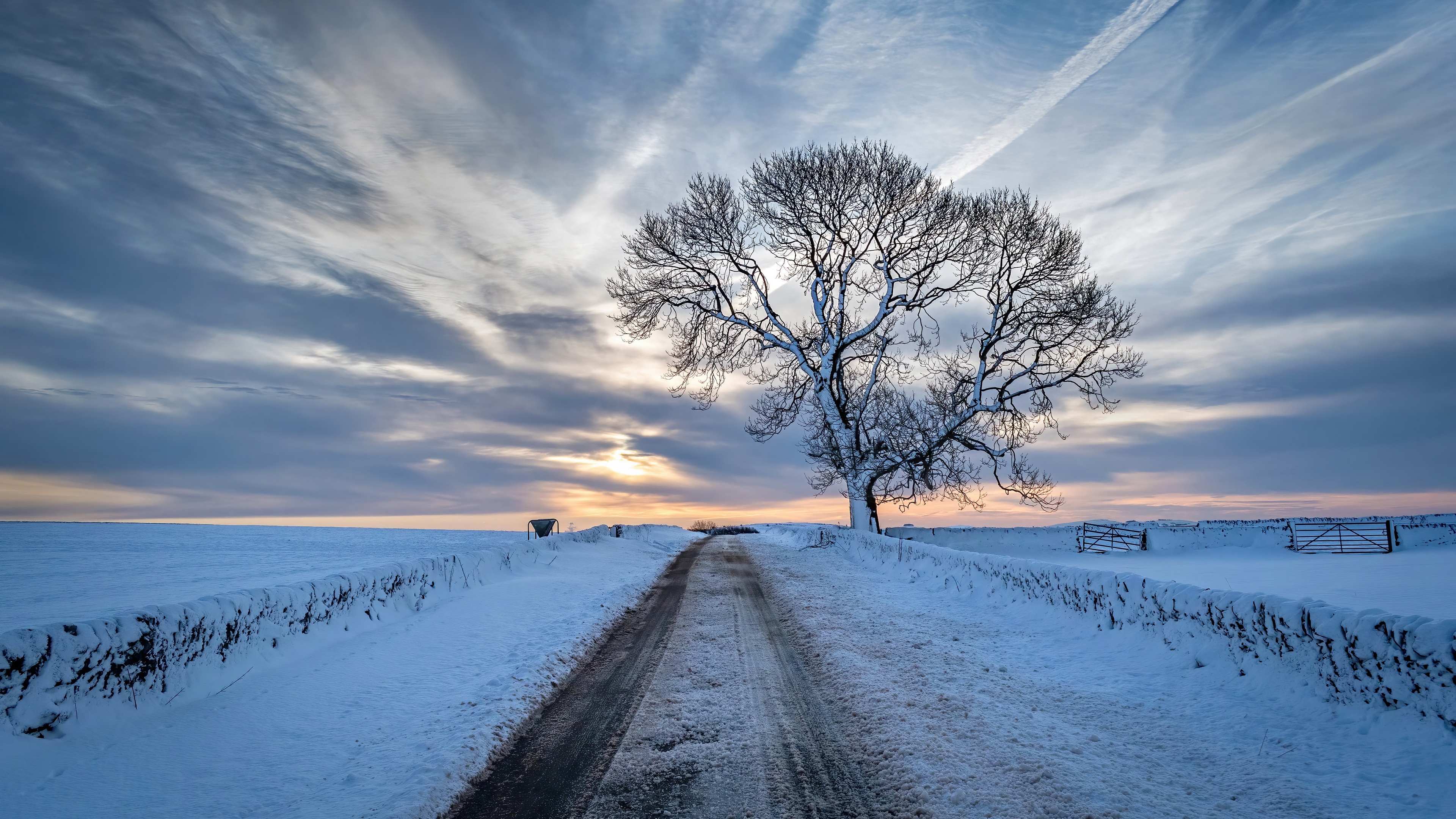 经典自然 景观 天空 冬天 冷 冰 雪 路 户外 无水印壁纸 3840×2160