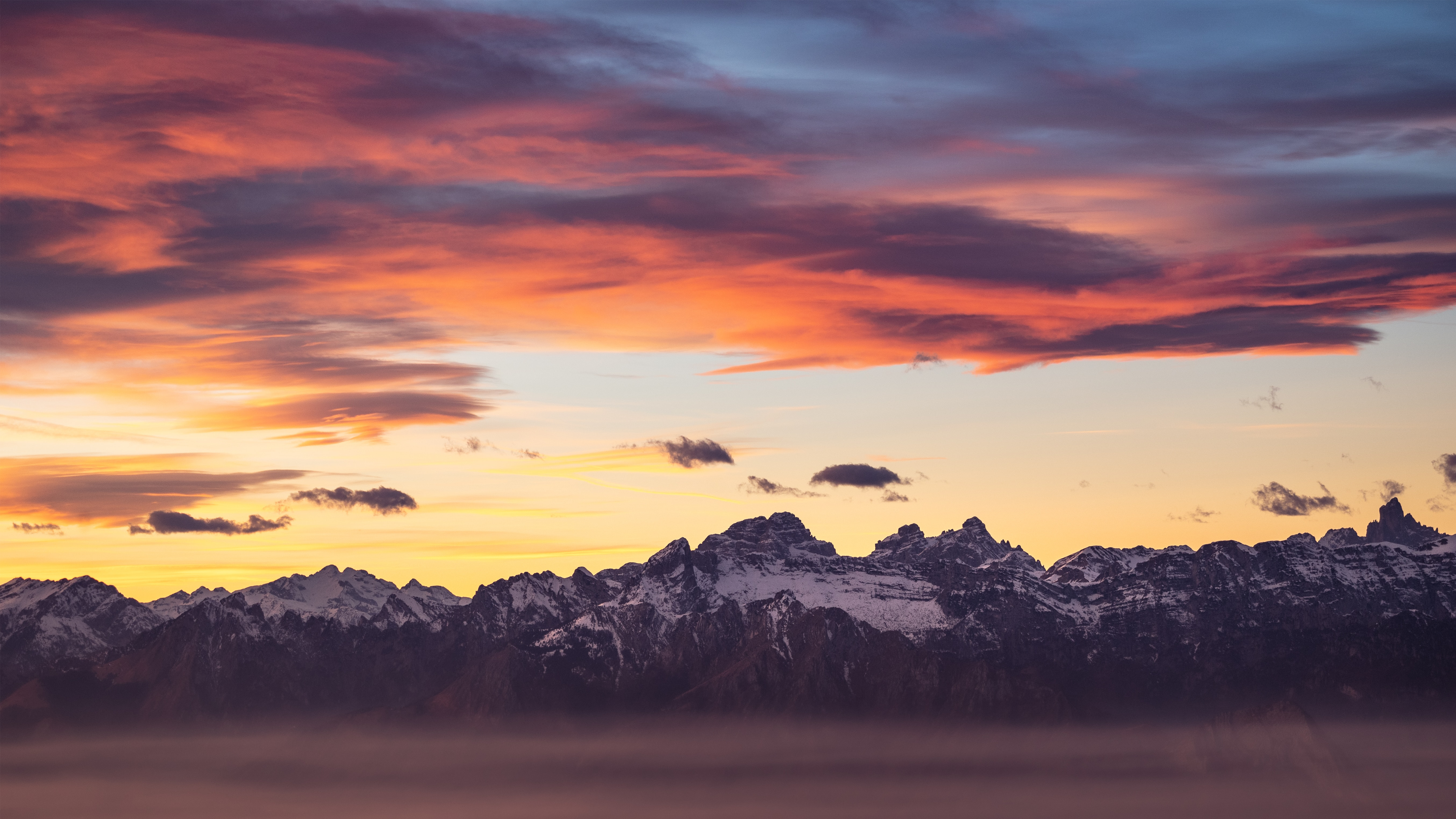 高清摄影 风景 日落 山脉 自然 云 天空 雪 夕阳辉光 4K壁纸 3840×2160