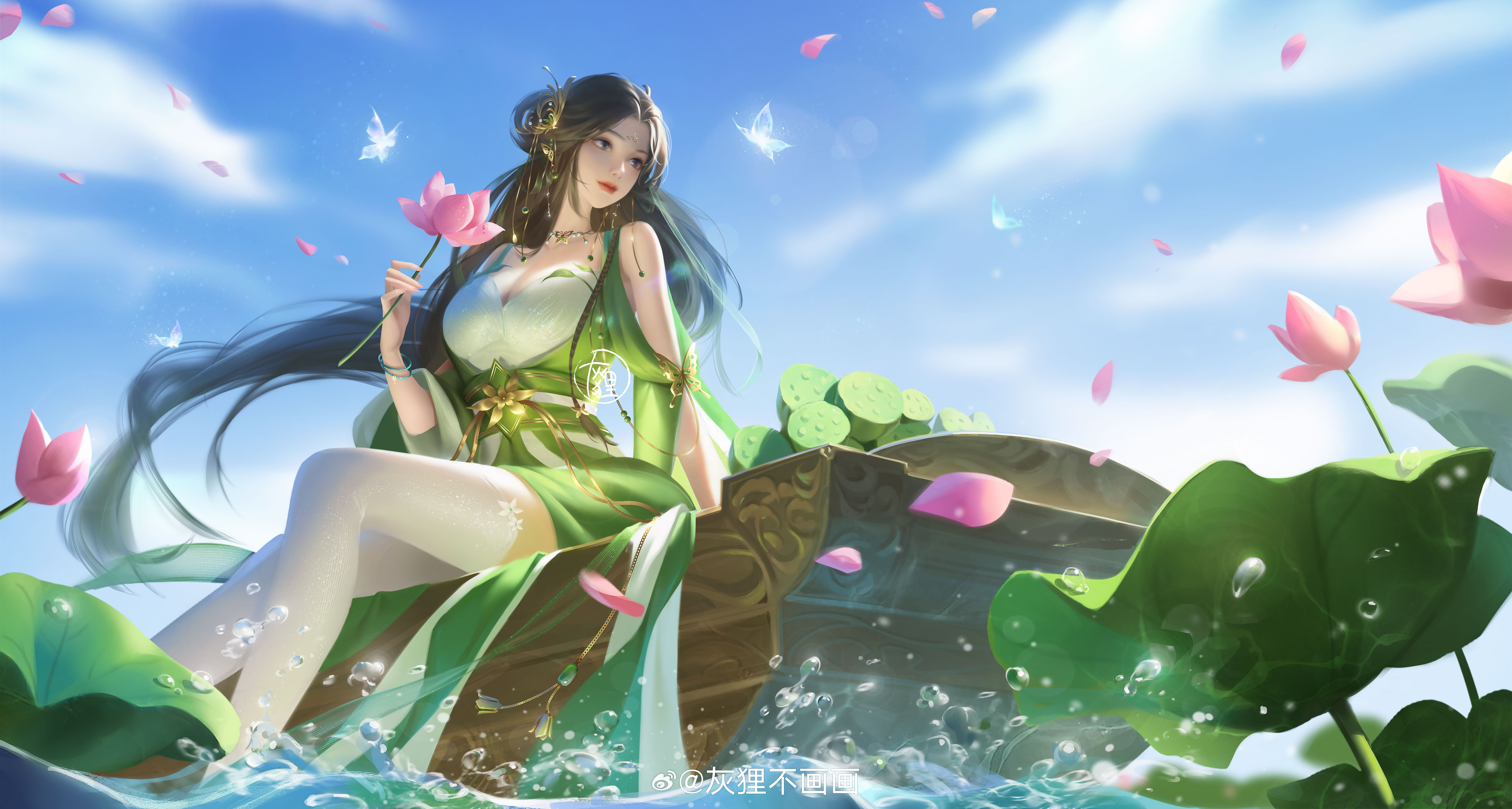 热门白鬼 朱伊安 长发 深色 坐着 花花 微笑 女人 水 绿色连衣裙 鲜花 连衣裙 水滴 项链 发饰 船 睡莲 云 蝴蝶 花瓣 天空 珠宝 长袜 高清壁纸 8000×4281
