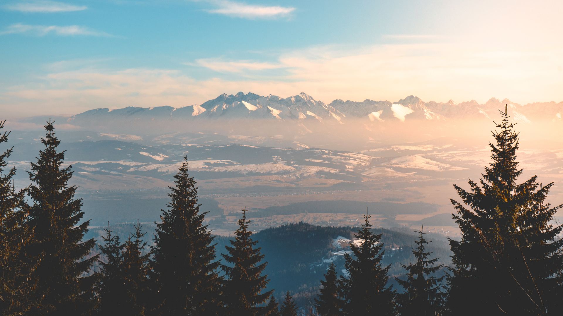 高清景观 自然 森林 山 云 远景 桌面壁纸 6000×4000