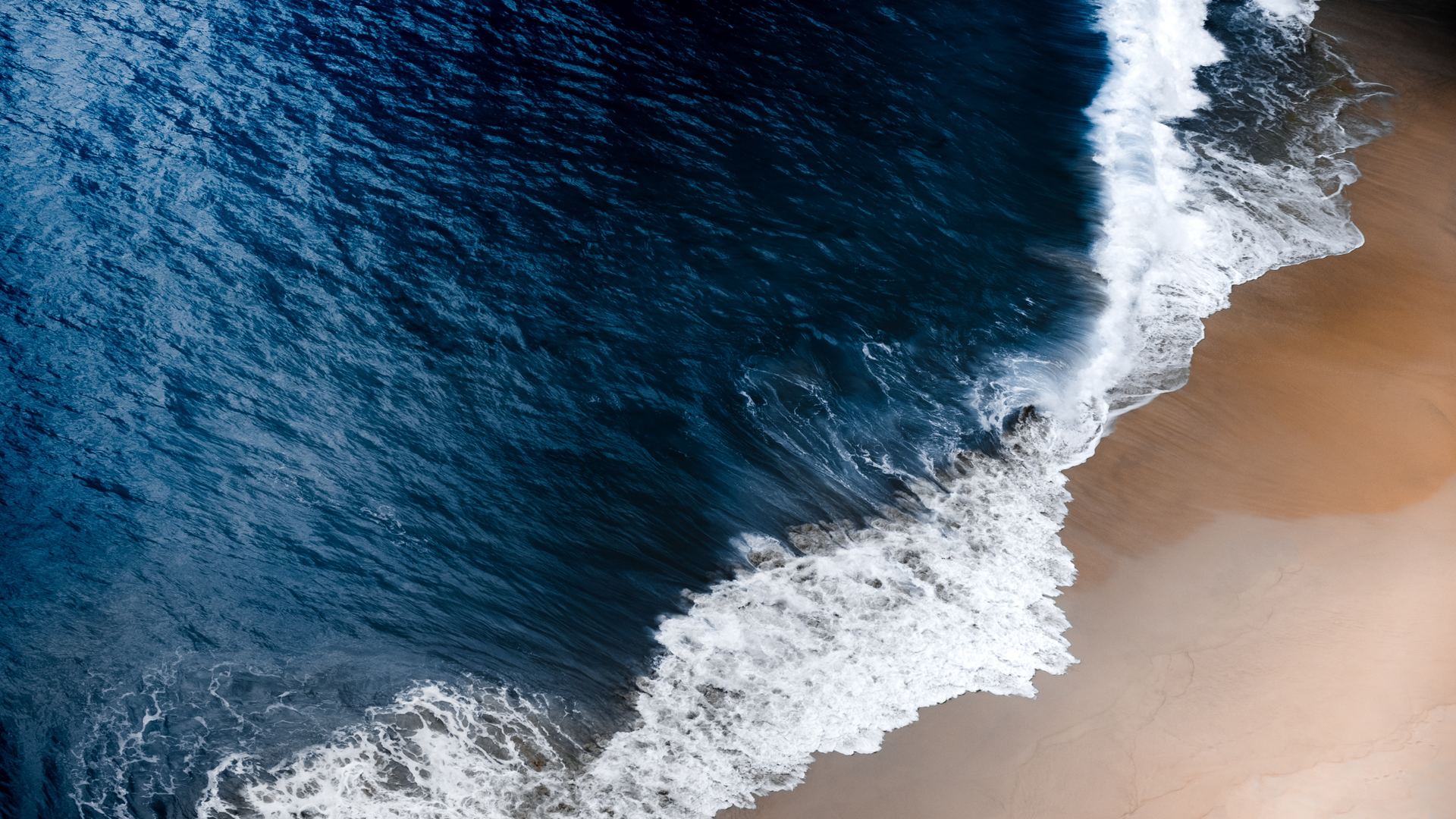 唯美自然 水 海滩 蓝色 波浪 沙子 壁纸 3840×2160