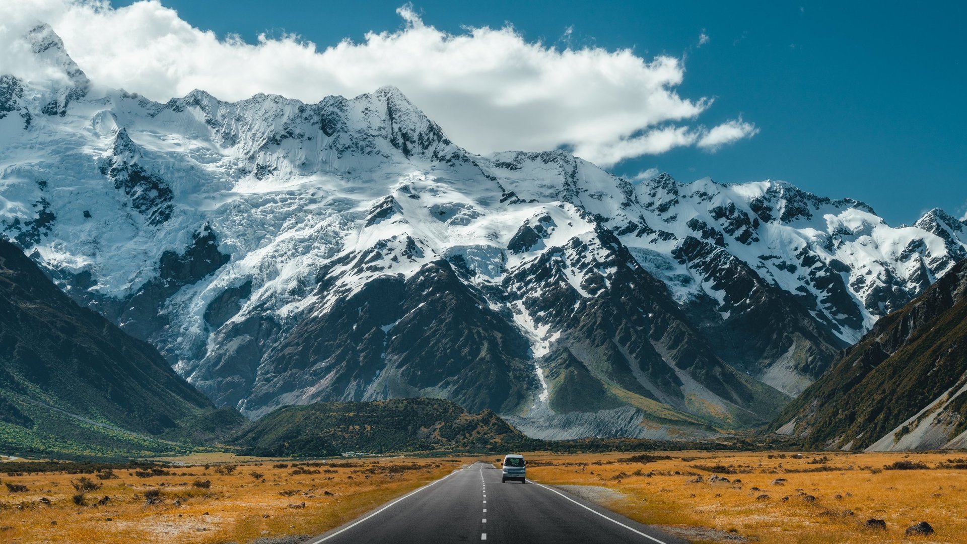唯美山脉 风景 雪山 道路 汽车 云 新西兰 库克山 自然 雪 电脑 壁纸 4096×2304