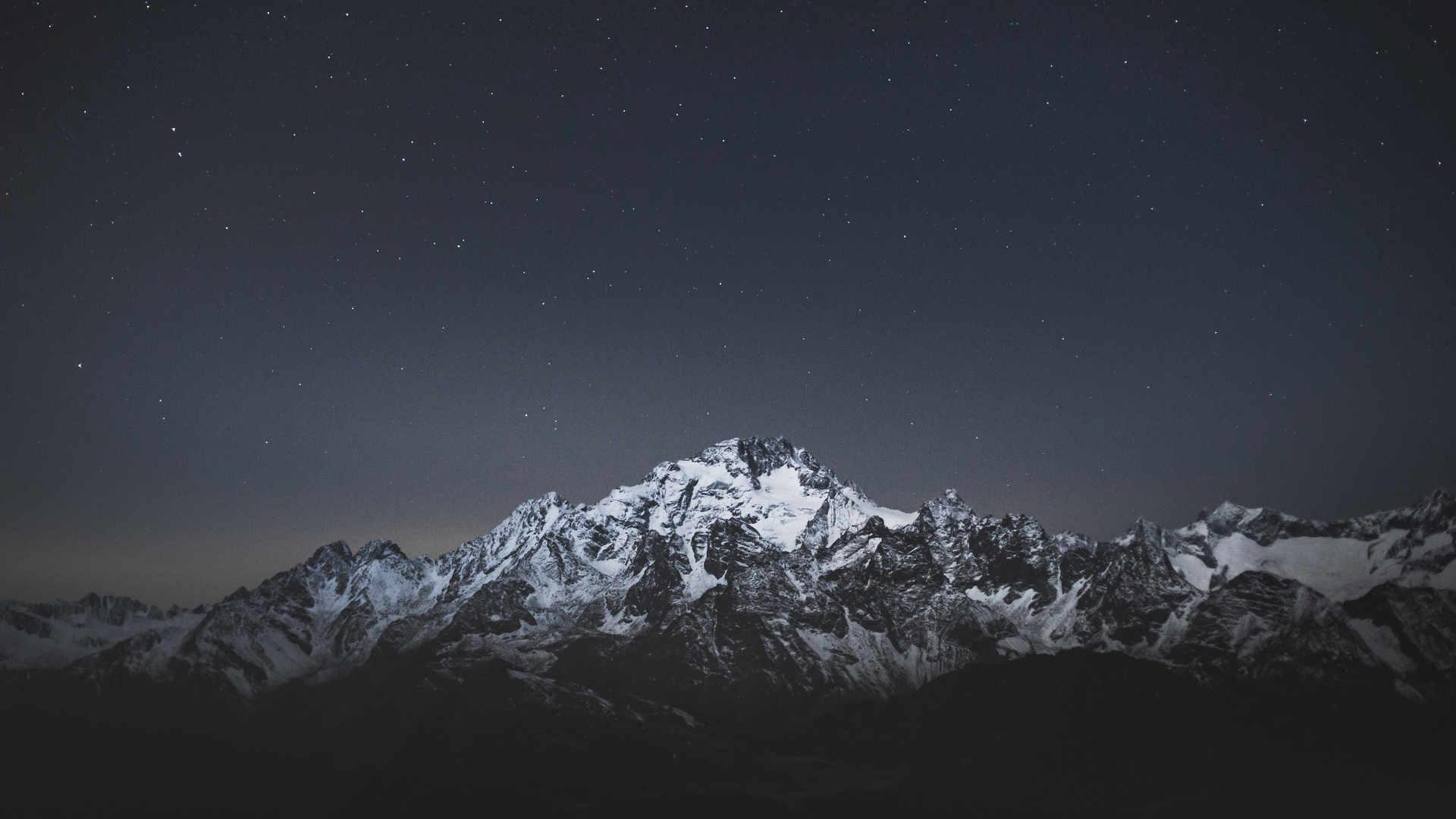 绝美风景 山脉 自然 夜晚 星星 雪帽 电脑 无水印壁纸 4702×3135