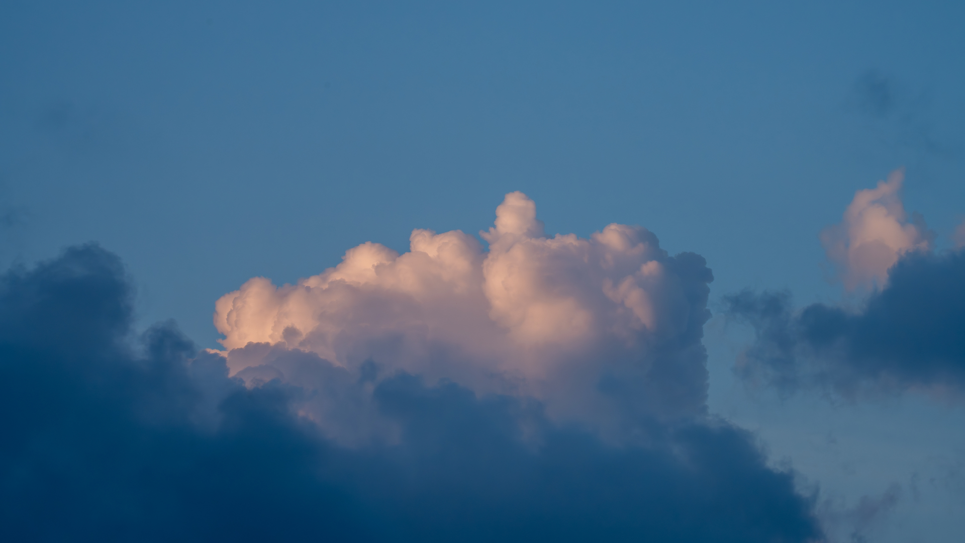 云 蓝色 天空 电脑 无水印壁纸 7008×4672