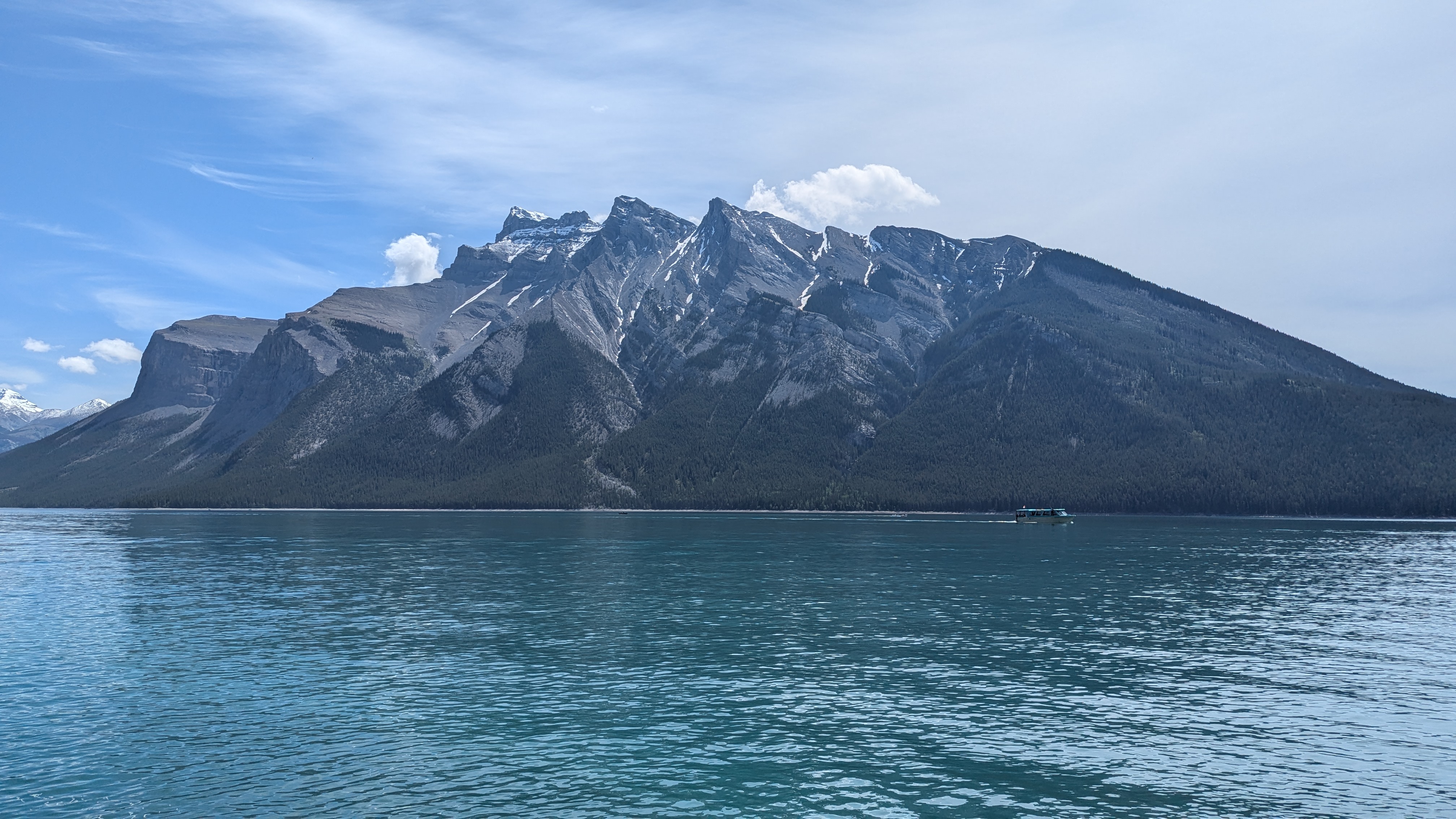 热门湖泊 山脉 天空 风景 摄像 照片 拍照 高清壁纸 4032×2268