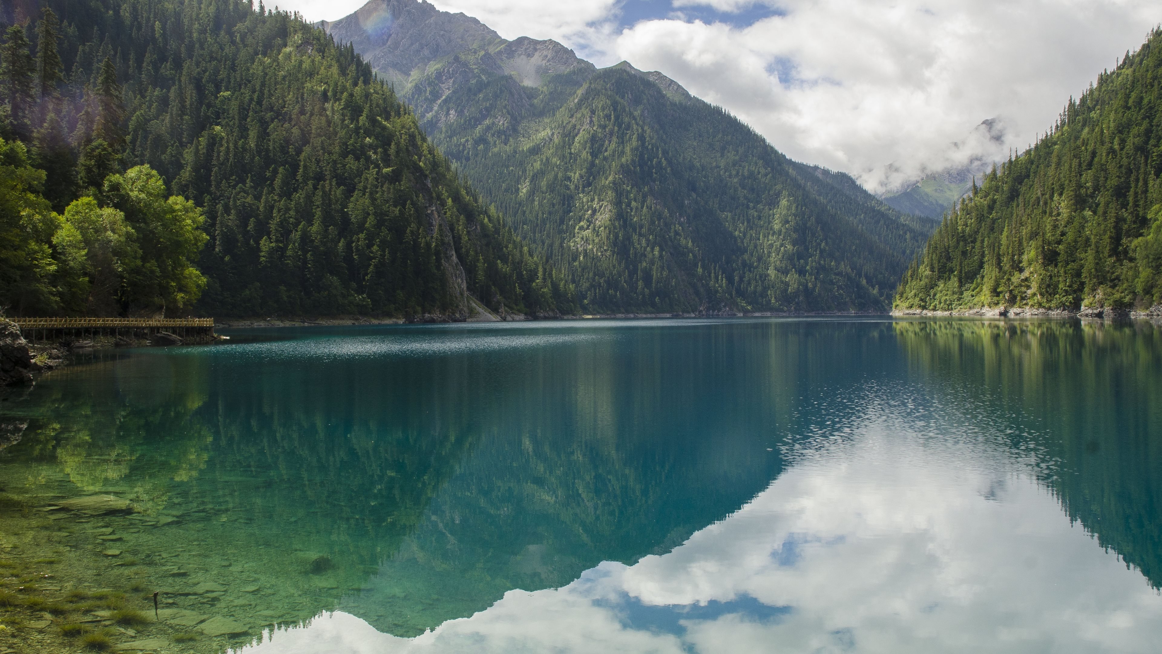 热门湖 森林 山 云 高清壁纸 3840×2160