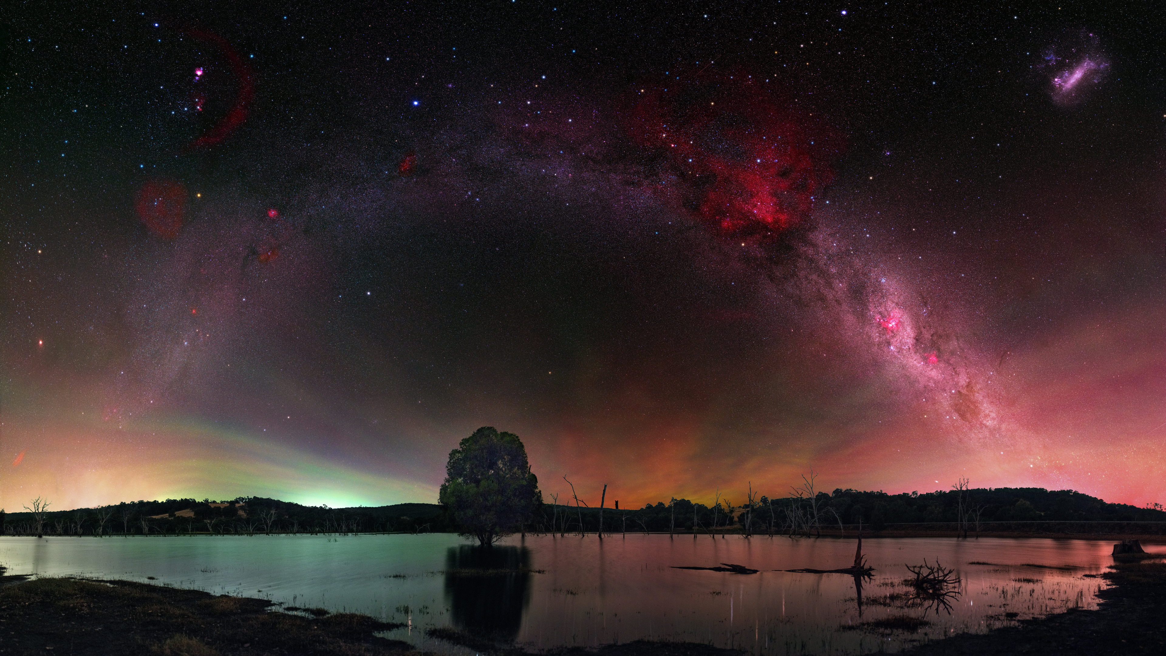 精选自然 景观 天空 树木 湖泊 水 夜 植物 星星 空间 狂欢 银河系 4K壁纸 3840×2160
