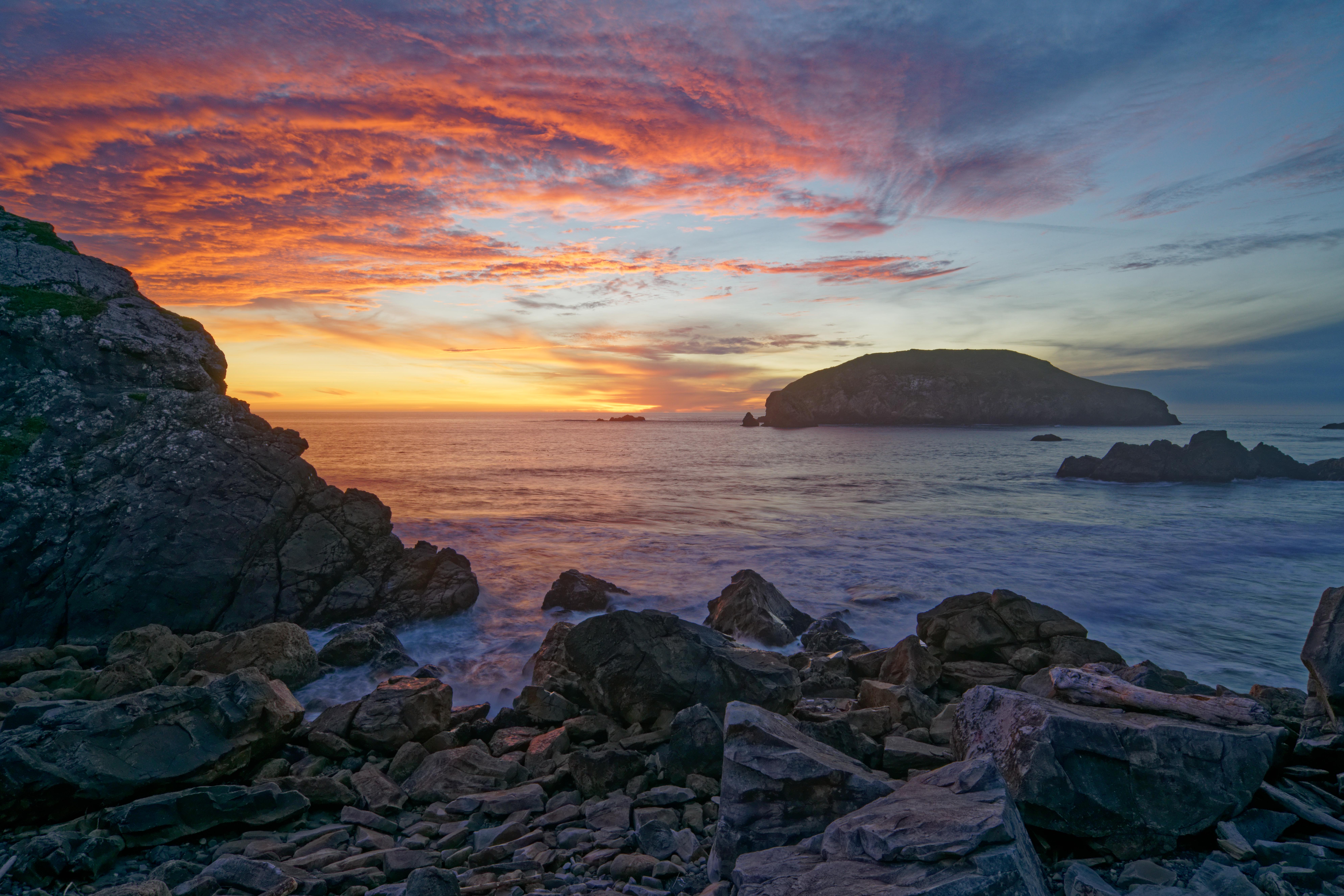 海洋 自然 景观 岩石 海岸 岛屿 日落 4K高清壁纸 7952×5304