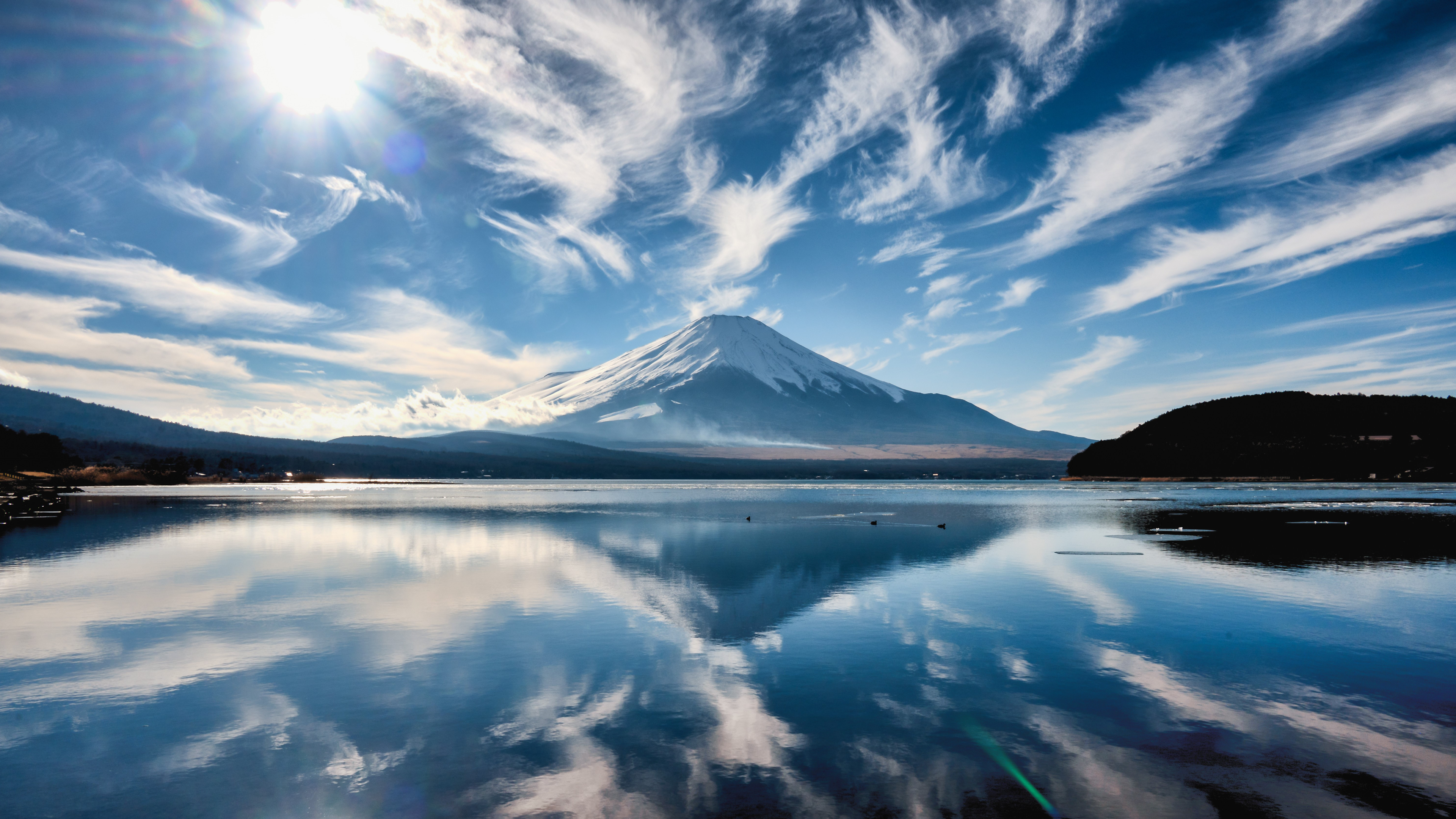 自然 风景 云 天空 太阳 湖泊 倒影 鸭子 树木 山丘 光线 镜头 耀斑 水 波纹 湖 高清壁纸 3840×2160