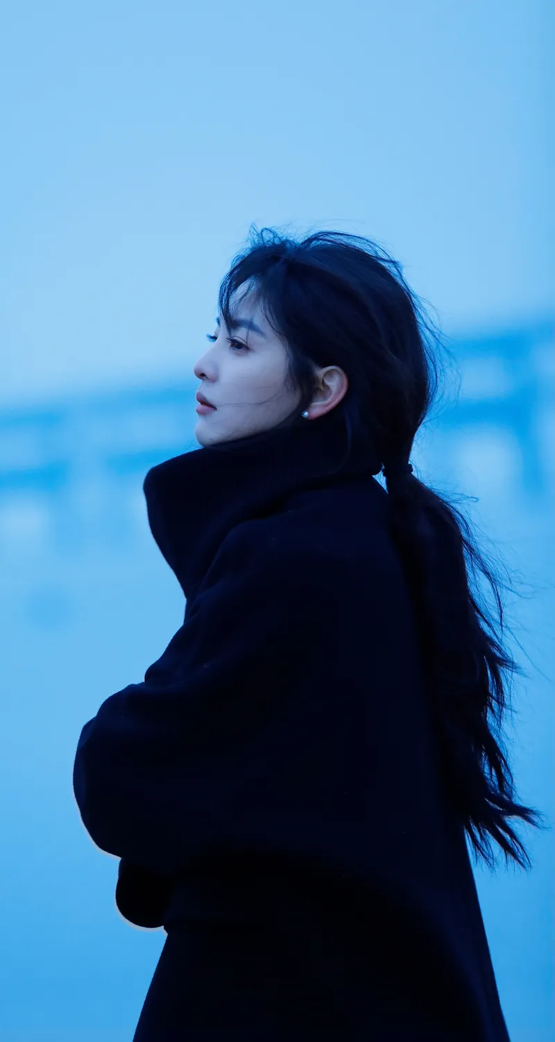 黑色外套 美女 侧脸 章若楠 4K 手机1080P 无水印壁纸 2160×3840