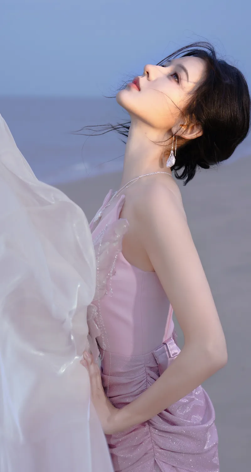 精选张予曦 粉色裙子 侧身 美女 4k 手机图片 手机1080P 壁纸 2160×3840