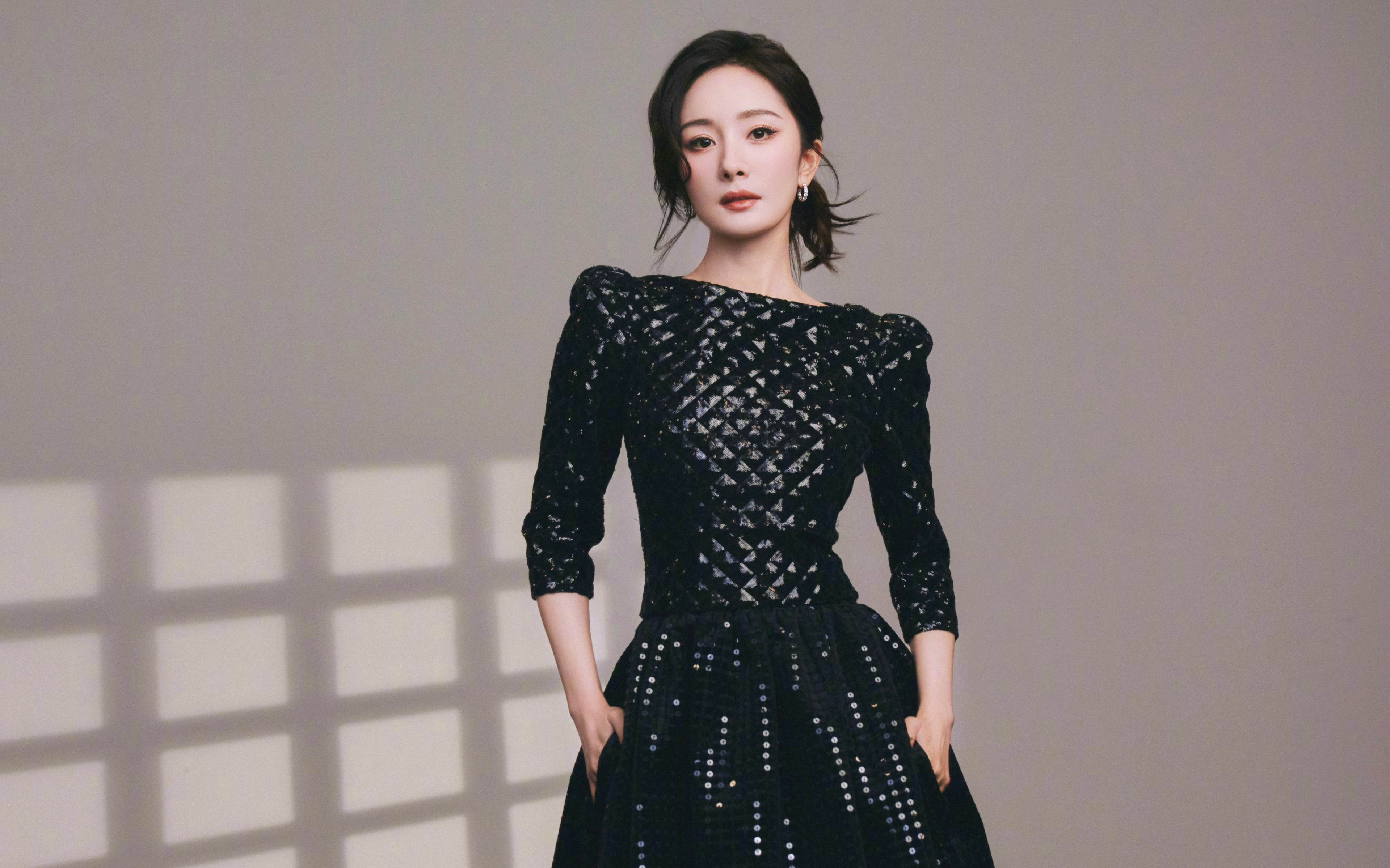 热门杨幂 黑裙子 个性 气质 美女 高清壁纸 3840×2400