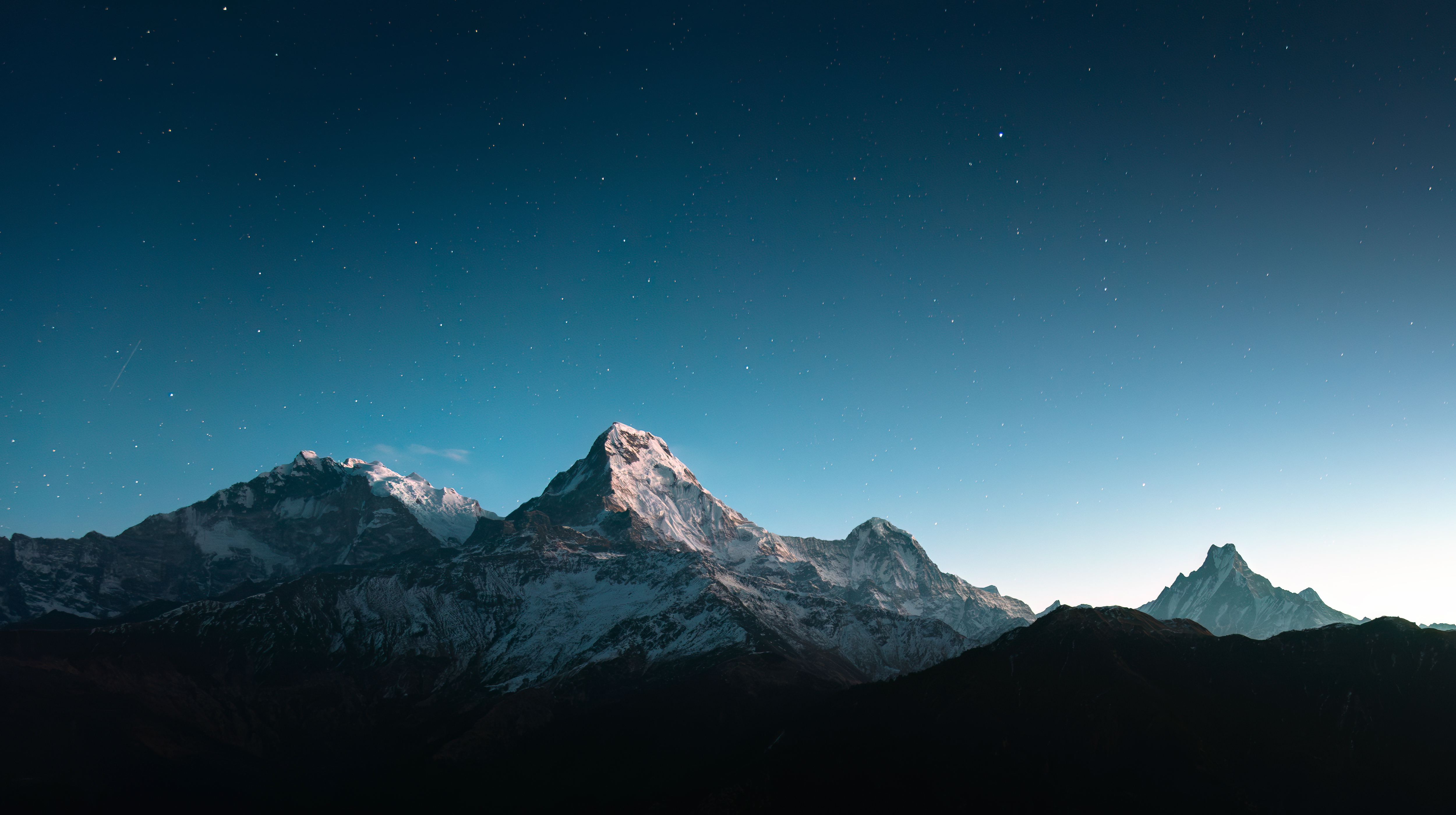 精选自然 风景 山脉 星星 雪 发光 微光 天空 夜 壁纸 5000×2800