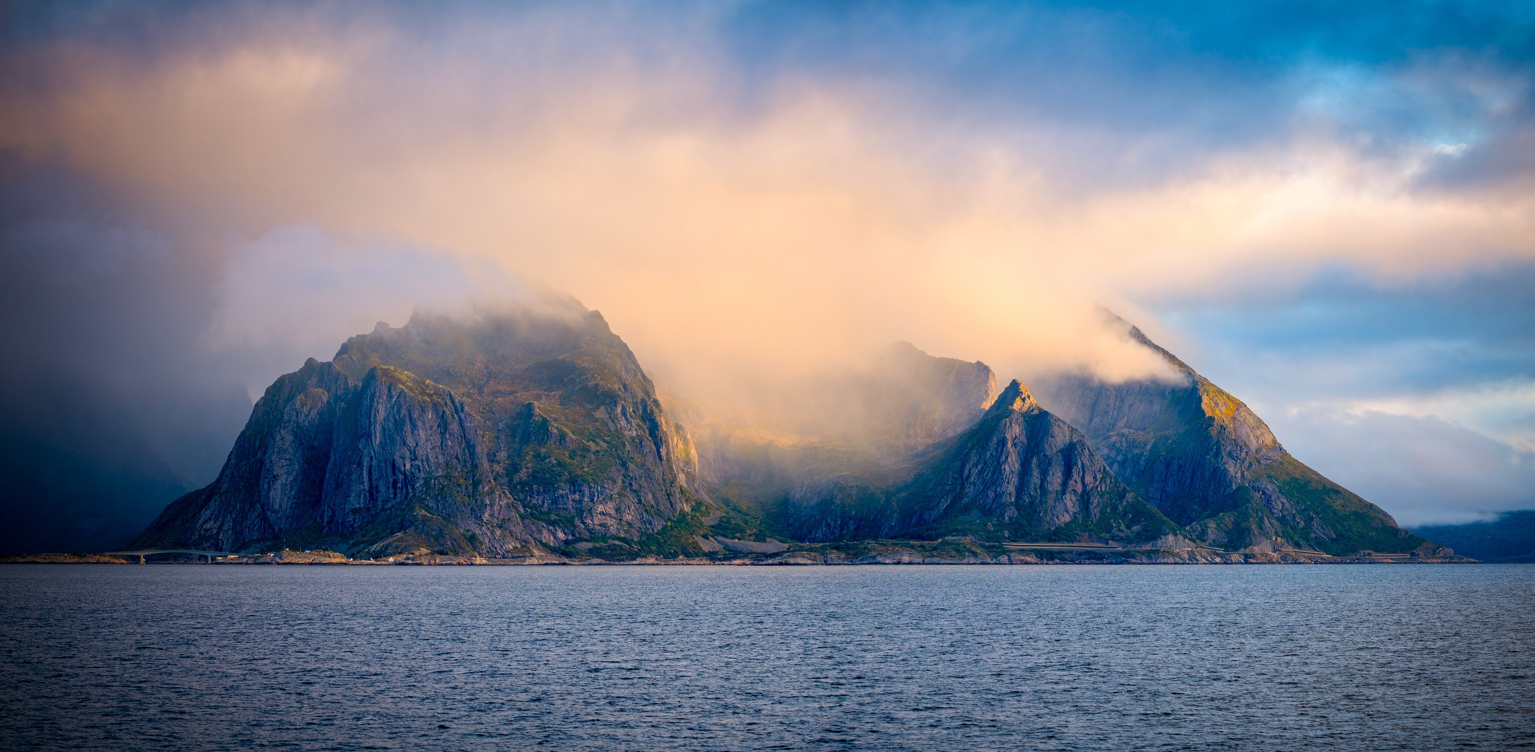 自然 景观 水 云 雾 草 山 岩石 桥梁 天空 远景 日出 4K高清壁纸 5000×2449