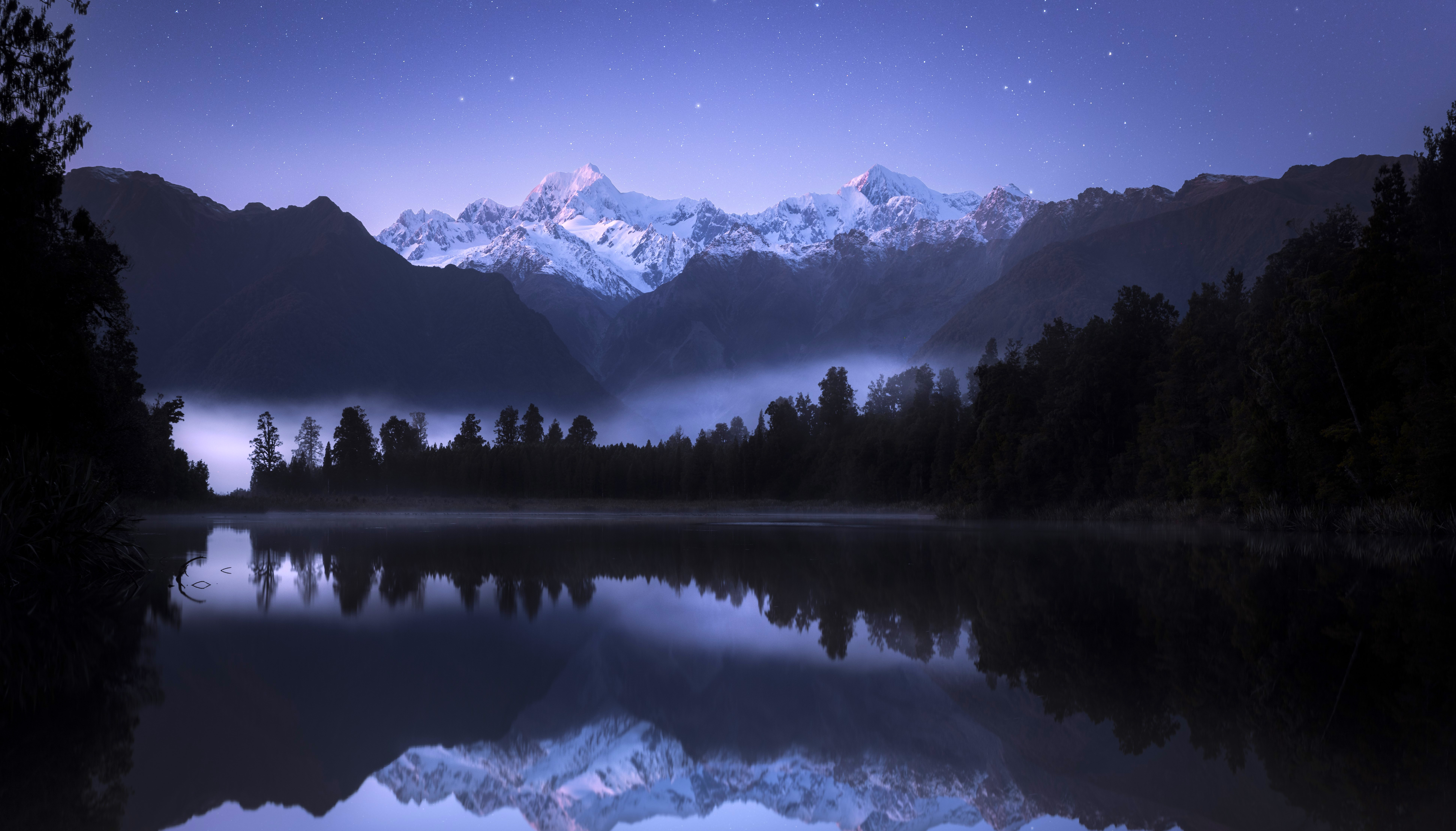 自然 风景 弱光 雪 星星 水 树木 雾 草 森林 黑暗 山脉 山夜 4K高清壁纸 7768×4432
