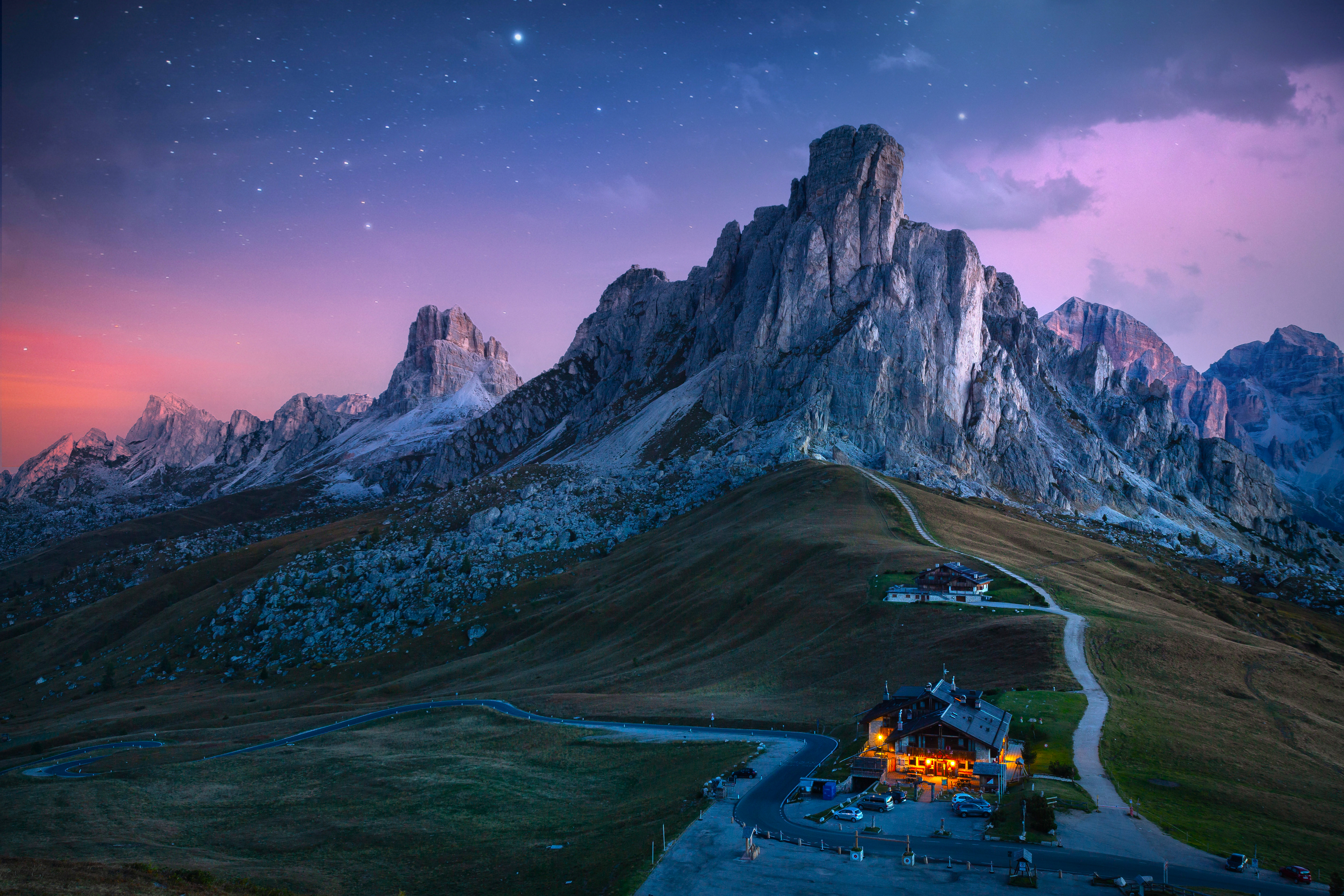 自然 风景 岩石 云 天空 夜 草 道路 星星 4K高清壁纸 5760×3840