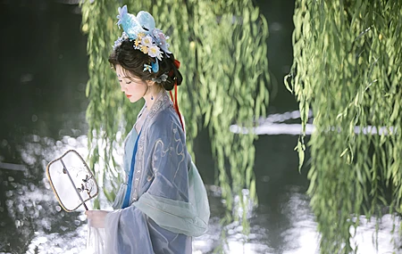 超清杨柳树 汉服 美女 竹大宝 壁纸 3840×2400