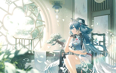 蓝头发 蓝眼睛 微笑 国风 动漫 初音 女孩 帽子 手套 窗户 阳光 双尾 树叶 4K高清壁纸 4096×2160