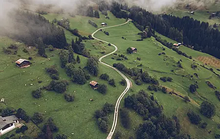 自然 风景 房屋 道路 云 雾 树 村庄 鸟瞰 摄影 照片 壁纸 3982×2985