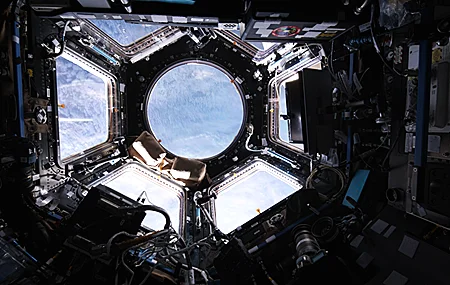 绚丽星球 电影 剧照 空间站 太空 行星 地球 高清壁纸 3840×2160