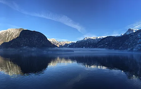 高清旅游 海报 风景 自然 湖泊 悬崖 森林 壁纸 5661×3184