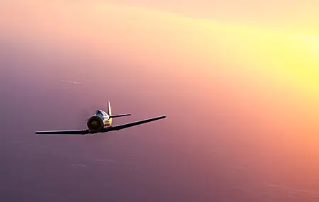 绚丽飞机 车辆 天空 阳光 军用 无水印壁纸 5184×2916