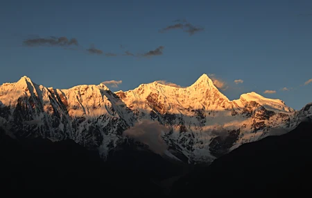 雪峰 日落 山景 山脉 雪山 4K高清壁纸 8192×5464