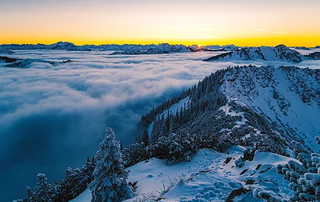 超清自然 户外 冬季 山脉 风景 太阳 雪峰 雪山 无水印壁纸 3840×2160