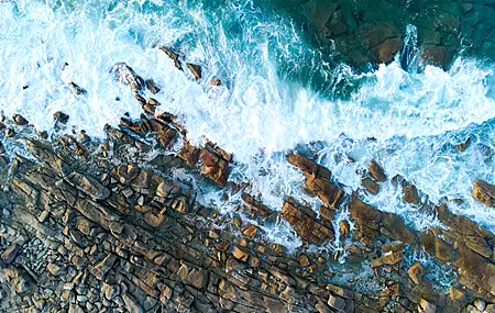 唯美海 岩石 自然 水 波浪 海岸 手机壁纸 3935×2951
