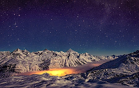 精选风景 自然 山脉 全景 夜晚 星星 雪 长相 薄雾 壁纸 3840×2160