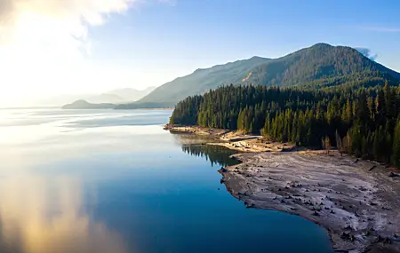 唯美森林 自然 风景 湖泊 水 倒影 山脉 4K壁纸 5182×3239