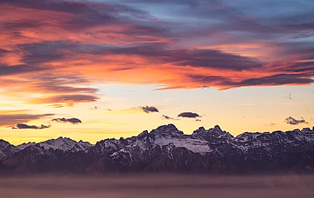 高清摄影 风景 日落 山脉 自然 云 天空 雪 夕阳辉光 4K壁纸 3840×2160