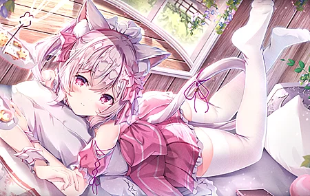躺着 猫女孩 微笑 脚 短发 动漫 女孩 长袜 猫耳朵 猫尾巴 糖果 枕头 树叶 手机 壁纸 3960×2160
