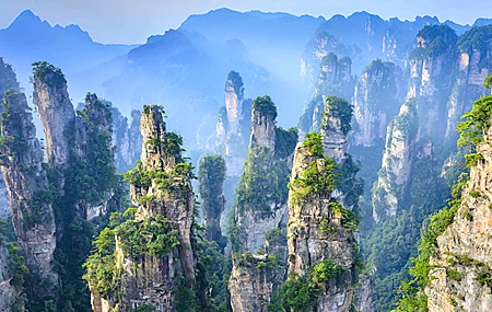 高清山脉 盆山 自然 世界遗产 遗产 国家公园 晴朗 天空 风景 树木 云 悬崖 壁纸 3840×2160